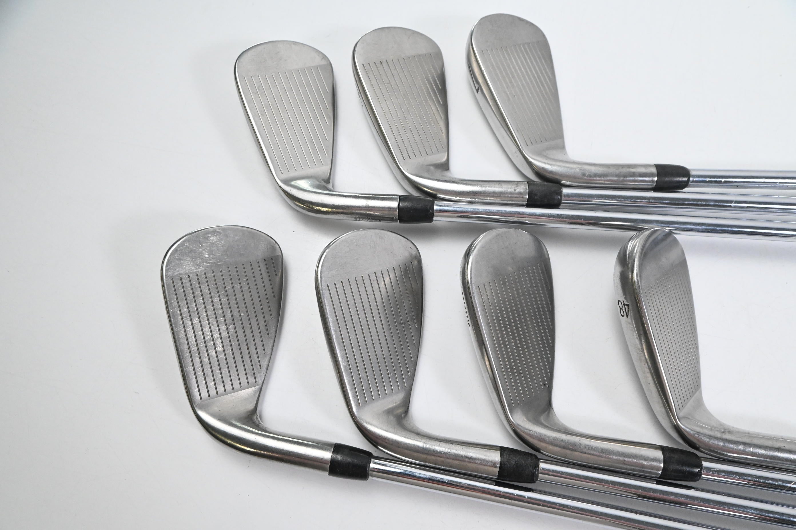 Titleist 718 AP1 Irons / 5-PW+GW / Regular Flex AMT Black R300 Shafts