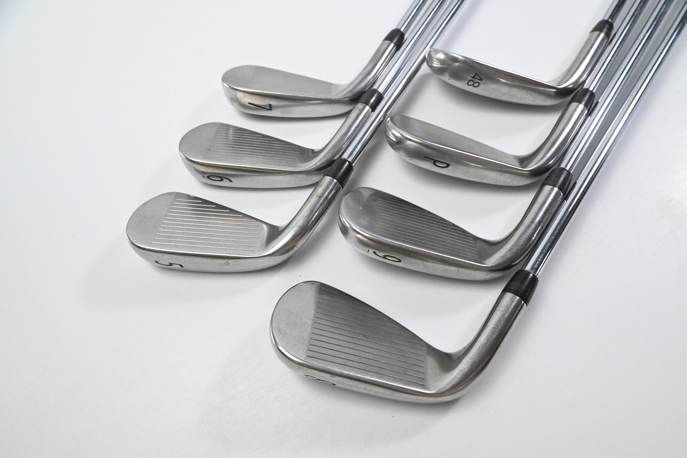 Titleist 718 AP1 Irons / 5-PW+GW / Regular Flex AMT Black R300 Shafts