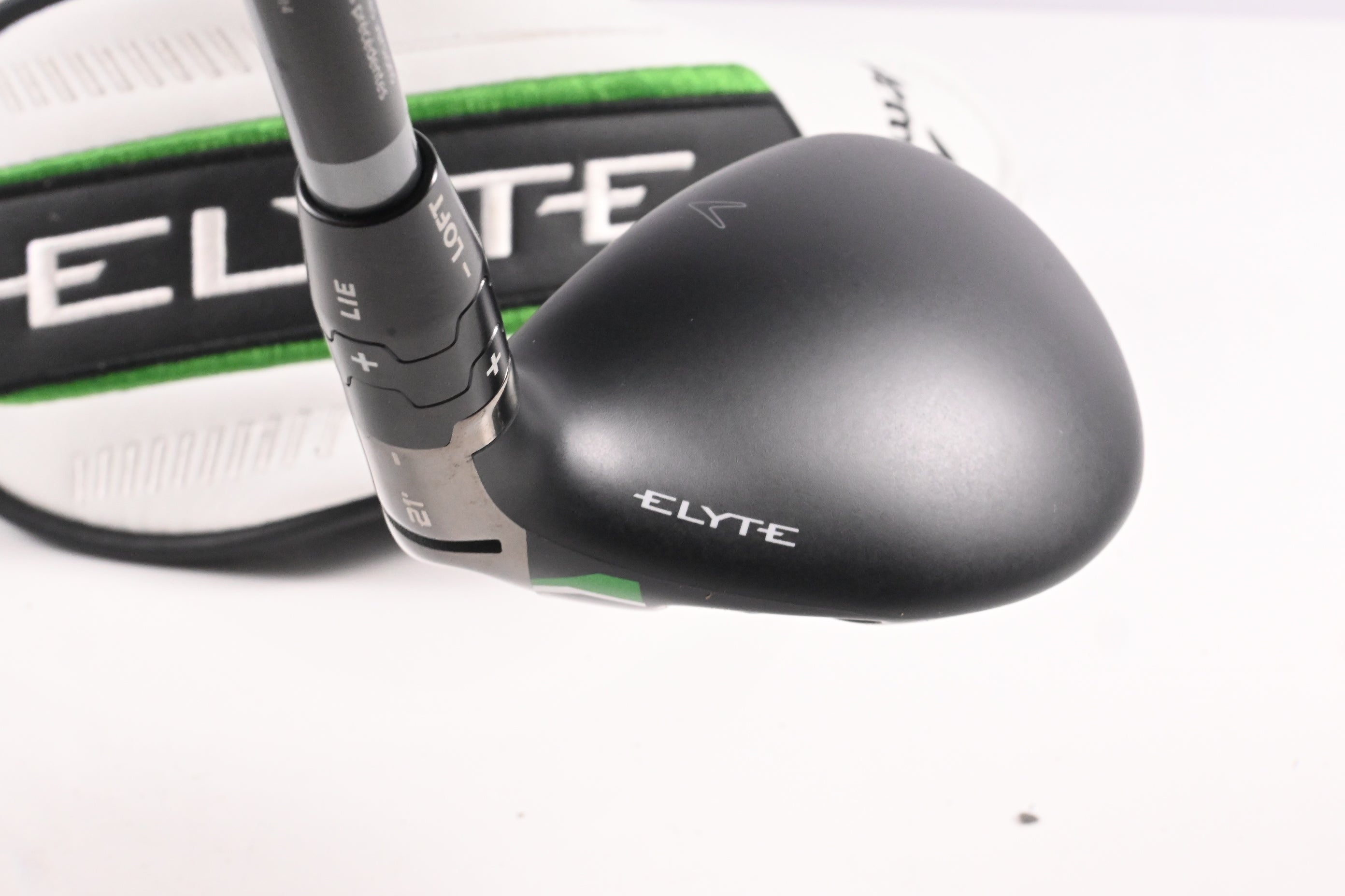 Callaway Elyte X #4 Hybrid / 21 Degree / Regular Flex Denali Charcoal 60 Shaft