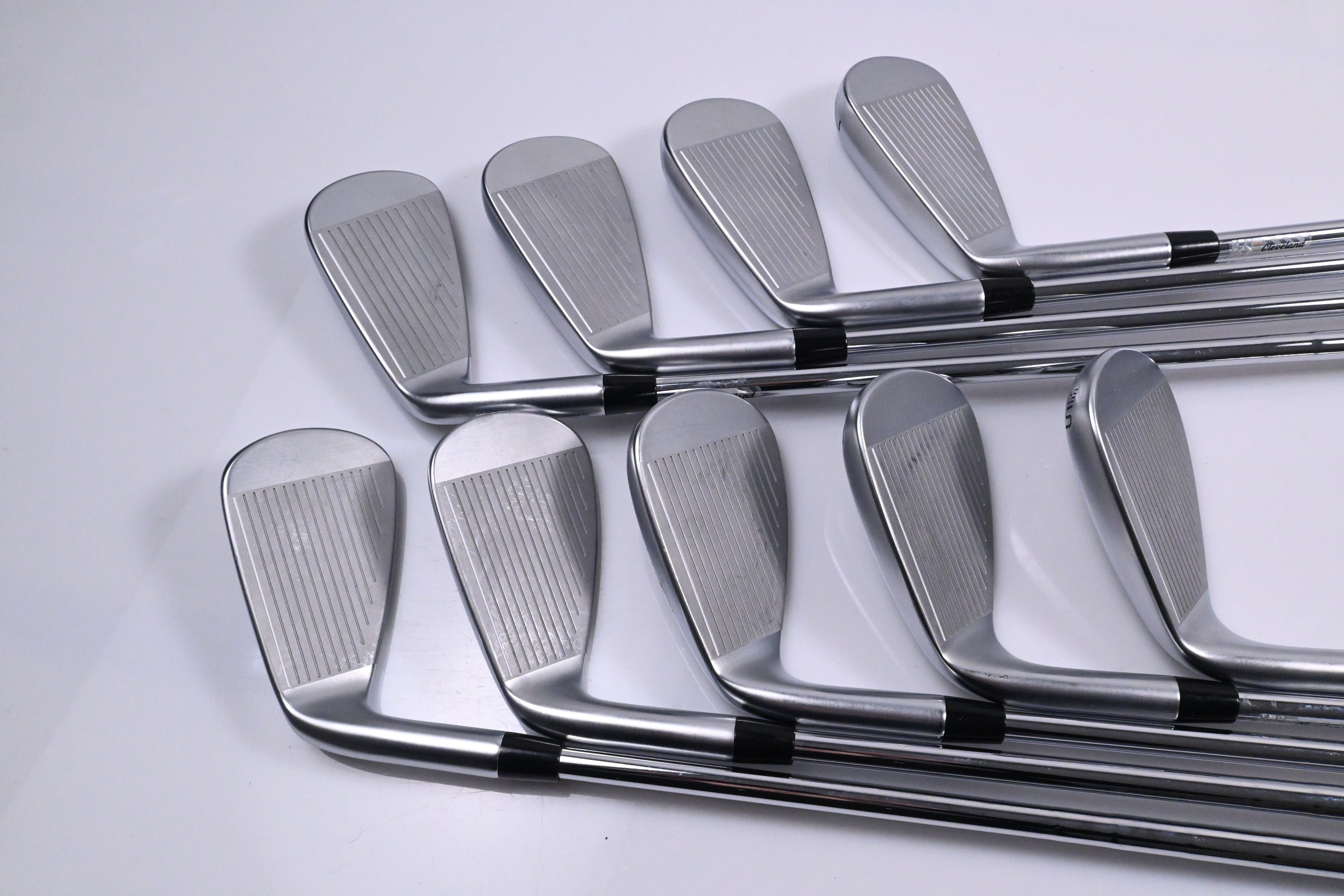 Cleveland Zipcore XL Irons / 4-PW+GW+SW / Regular Flex KBS Tour Lite Shafts