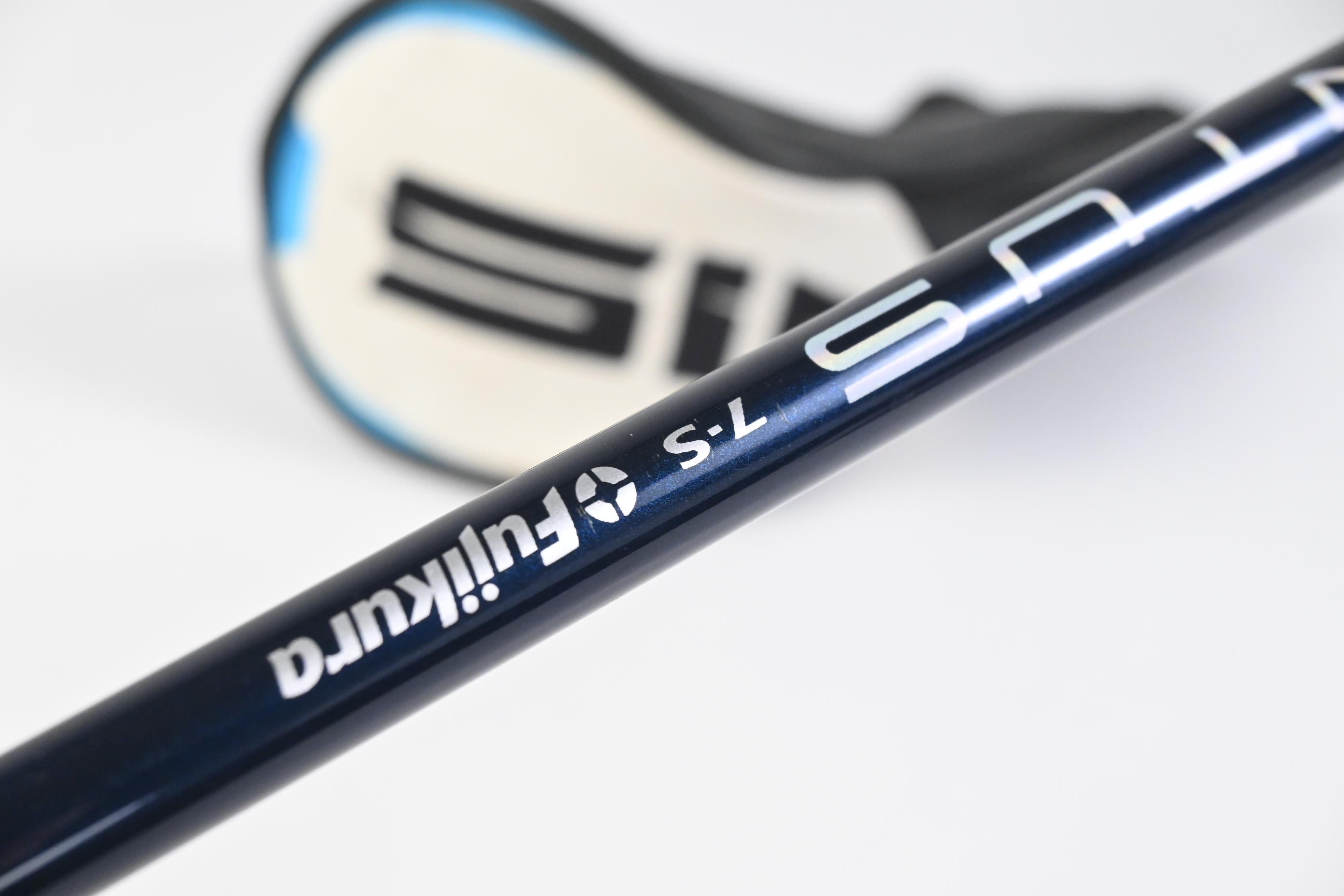 Taylormade SIM2 Max #4 Hybrid / 22 Degree / Stiff Flex Ventus Blue 7 Shaft