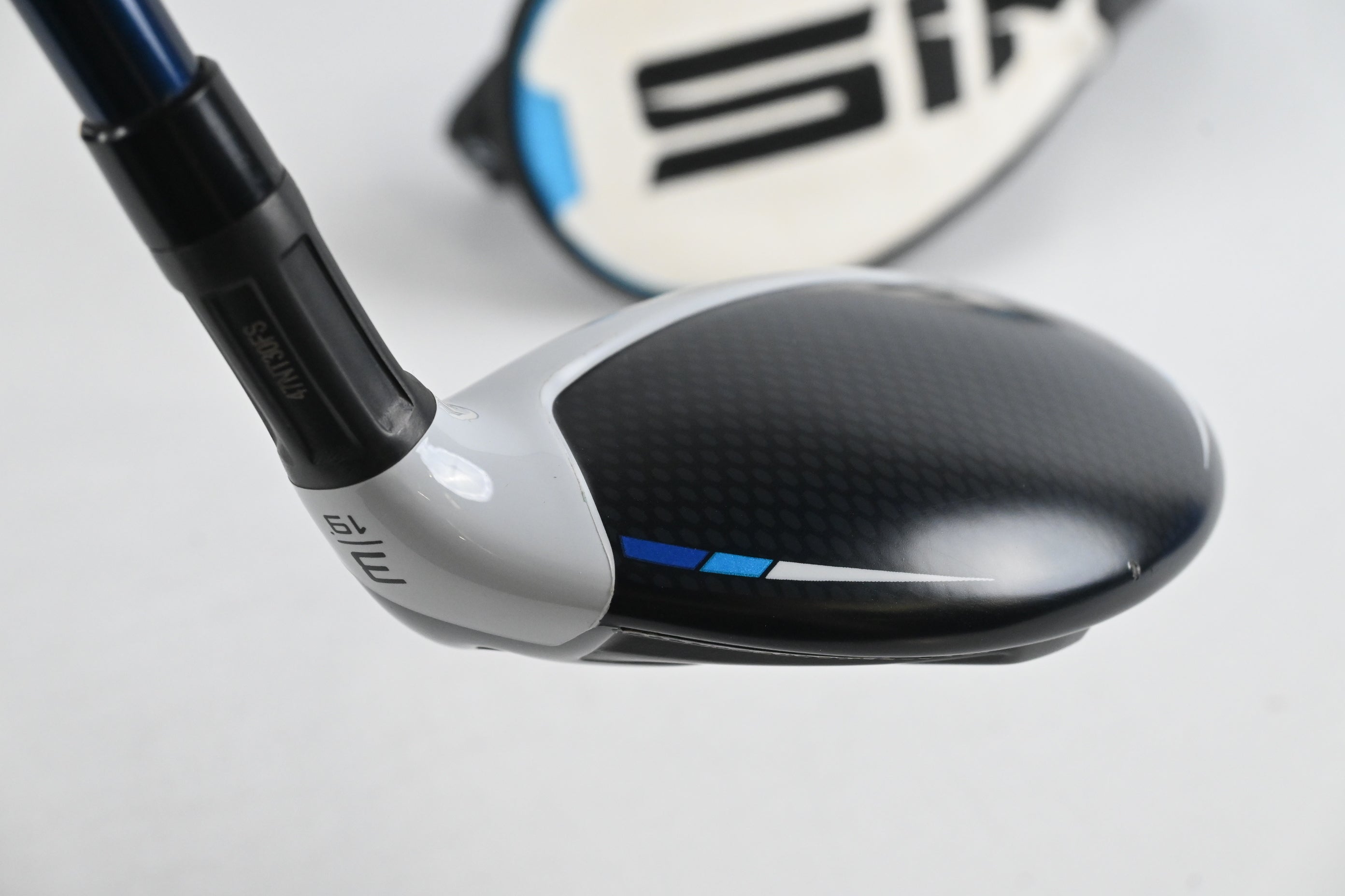 Taylormade SIM2 Max #3 Hybrid / 19 Degree / Regular Flex Ventus Blue 6 Shaft