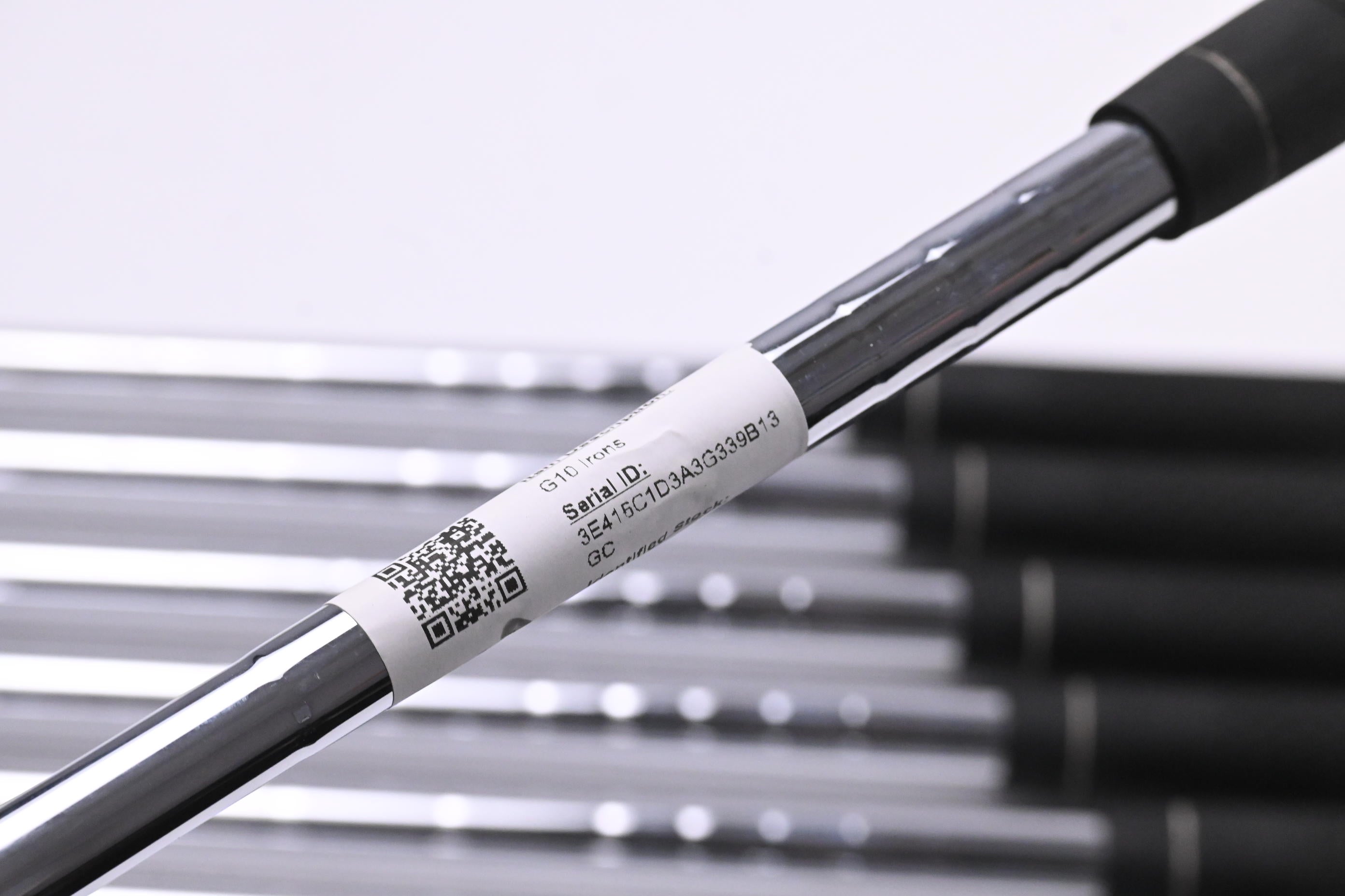 Ping G10 Irons / 4-PW+SW / Black Dot / Regular Flex Ping AWT Shafts