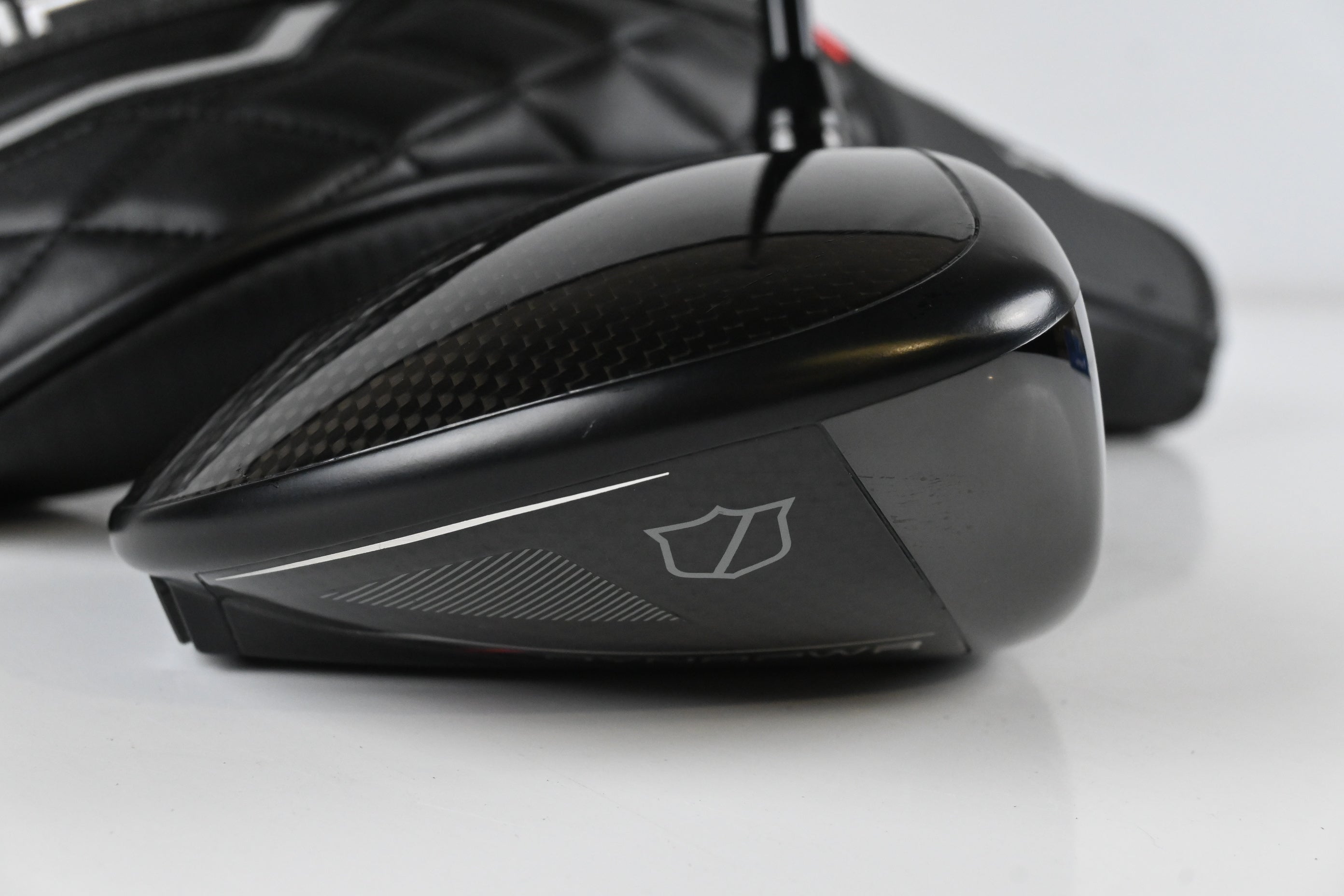 Wilson DYNAPWR 2025 Carbon Driver / 10.5 Degree / Stiff Flex Hzrdus Smoke RDX 50