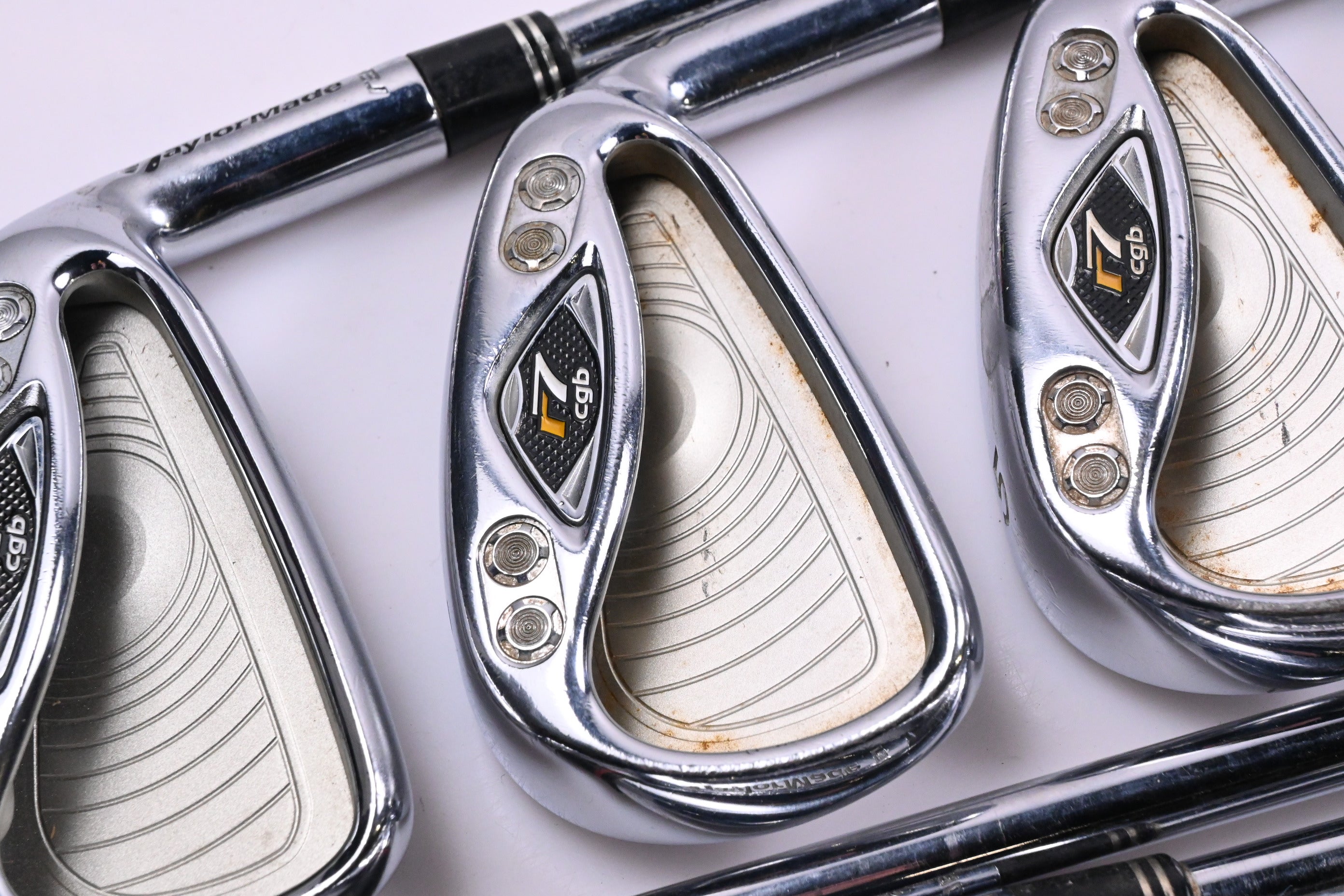 Taylormade R7 CGB Irons / 3-PW+SW / Stiff Flex Taylormade Shafts