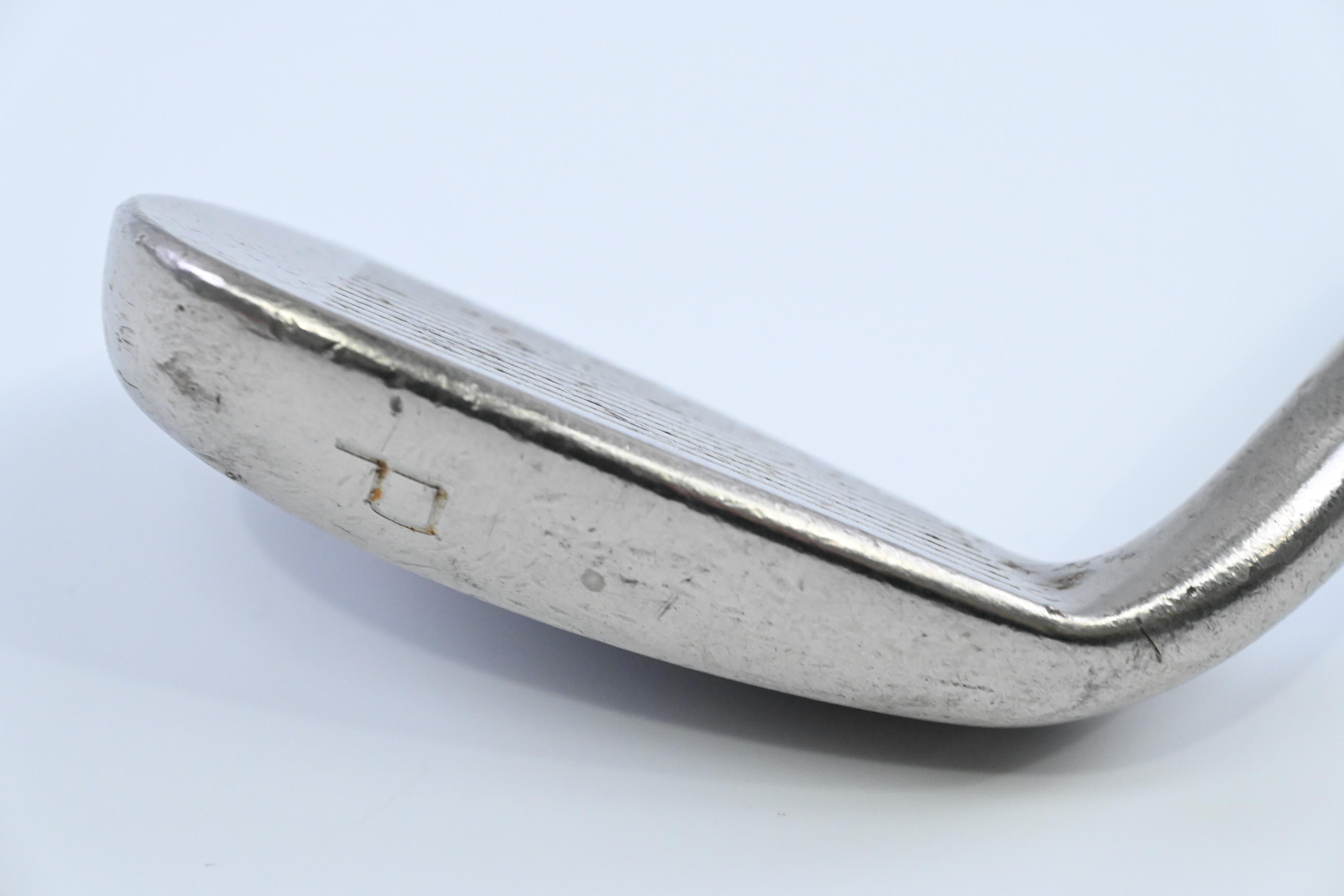 Mizuno JPX EZ Forged 2013 Pitching Wedge / 45 Degree / Regular Flex Dynamic Gold