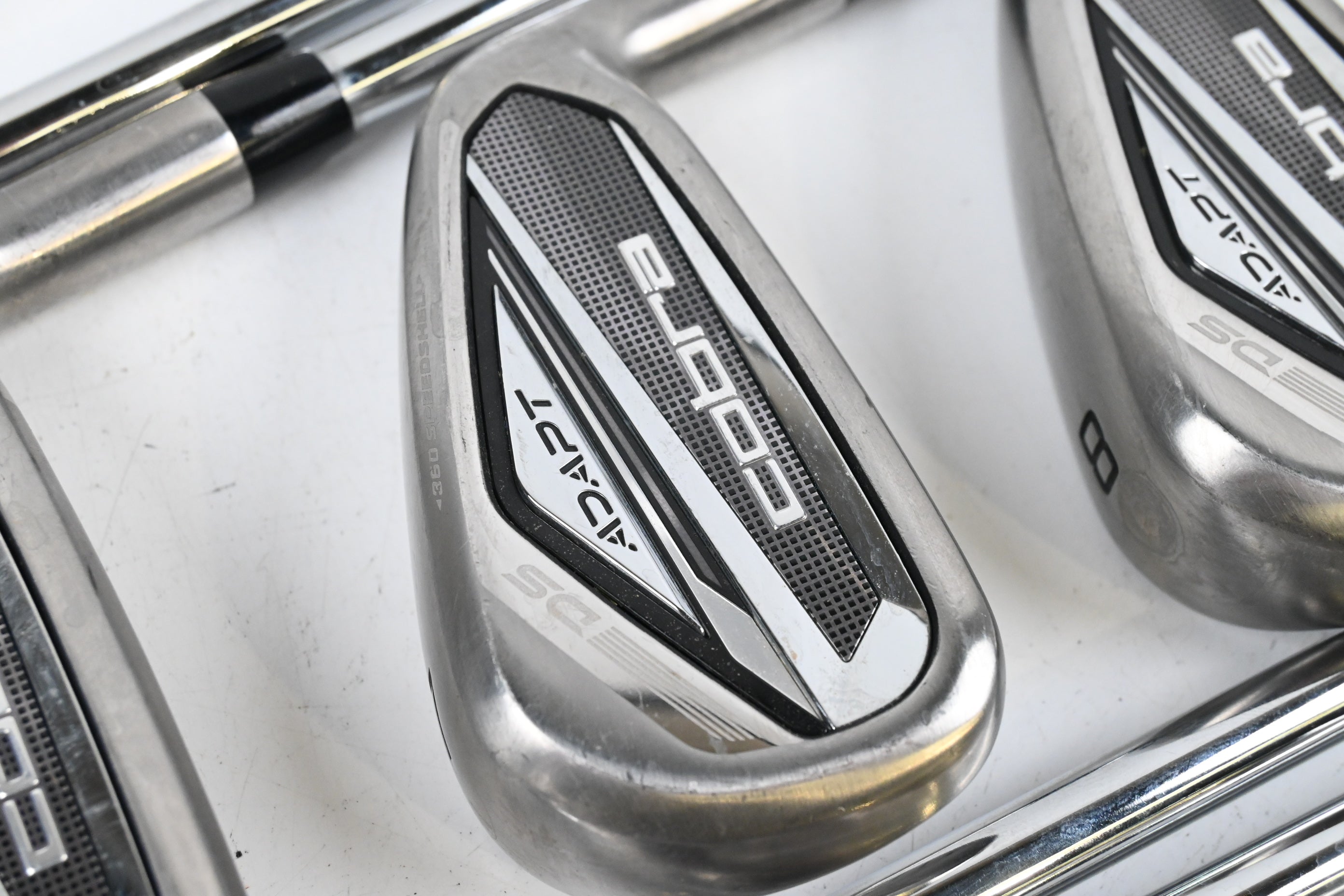 Cobra DS-Adapt Irons / 5-PW+GW+SW / Regular Flex KBS MAX 85 Steel Shafts