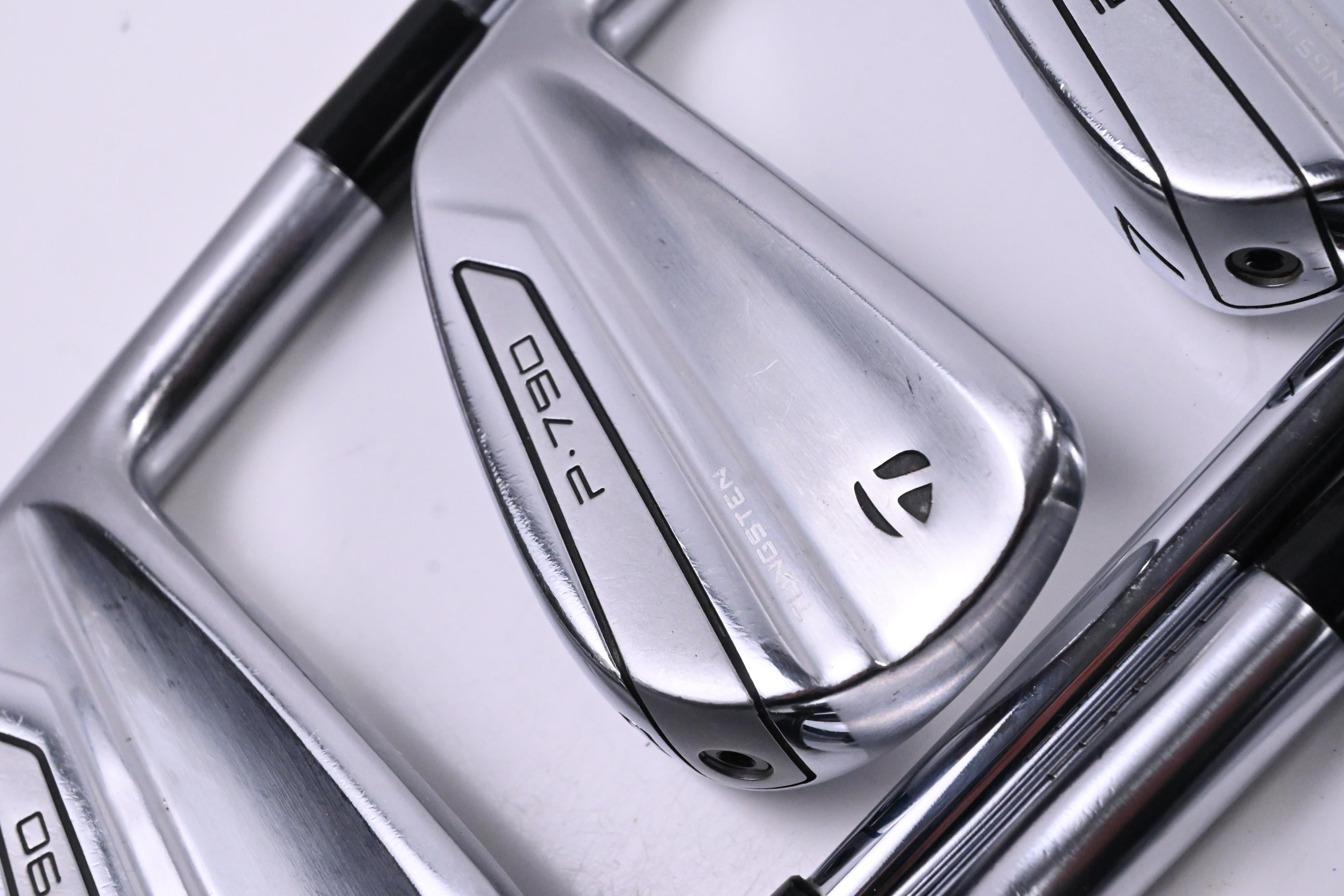 Taylormade P790 2019 Irons / 5-PW+AW / Regular Flex KBS Tour 90 Shafts