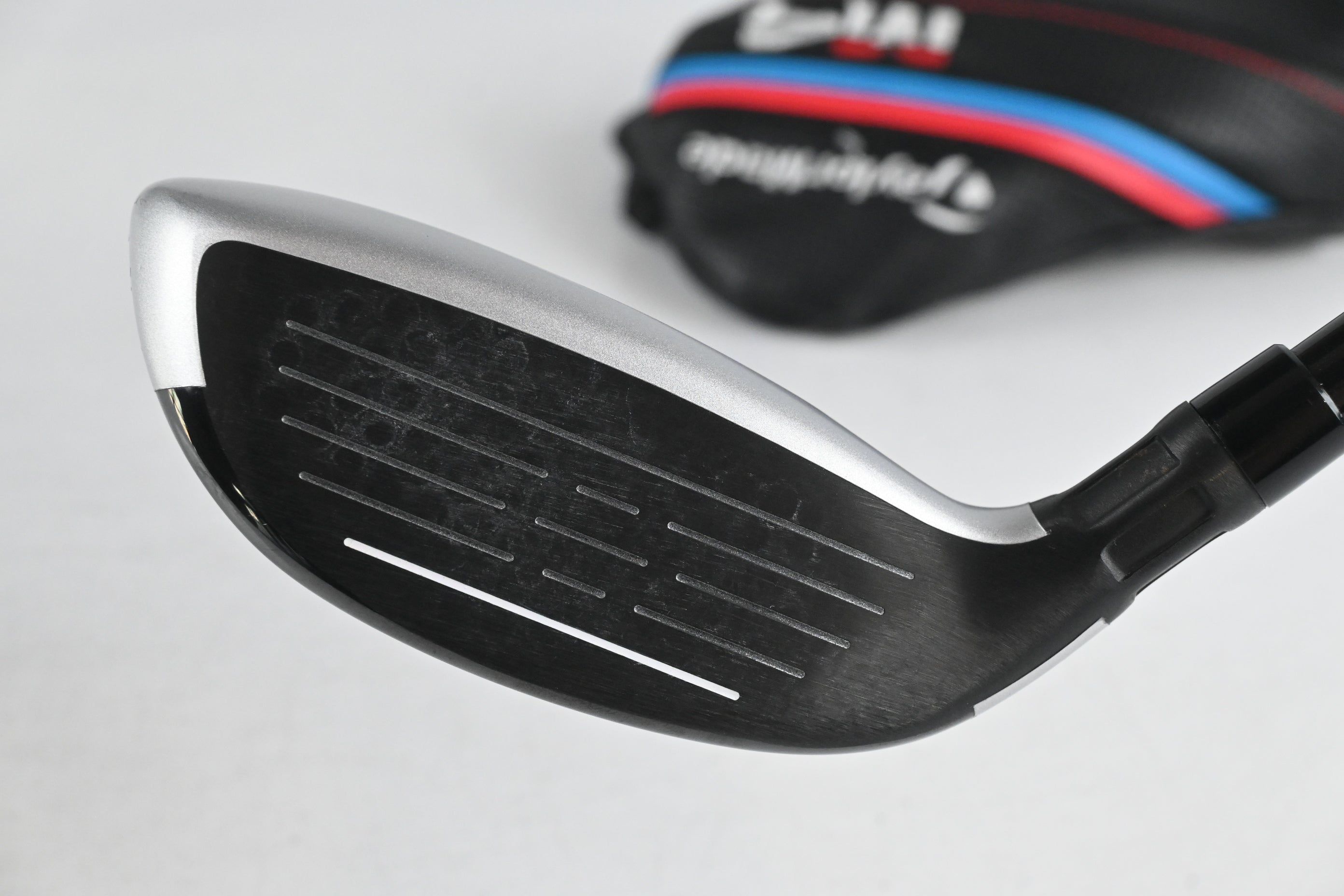 Taylormade M4 #3 Hybrid / 19 Degree / Regular Flex Fujikura Atmos Red 6 Shaft