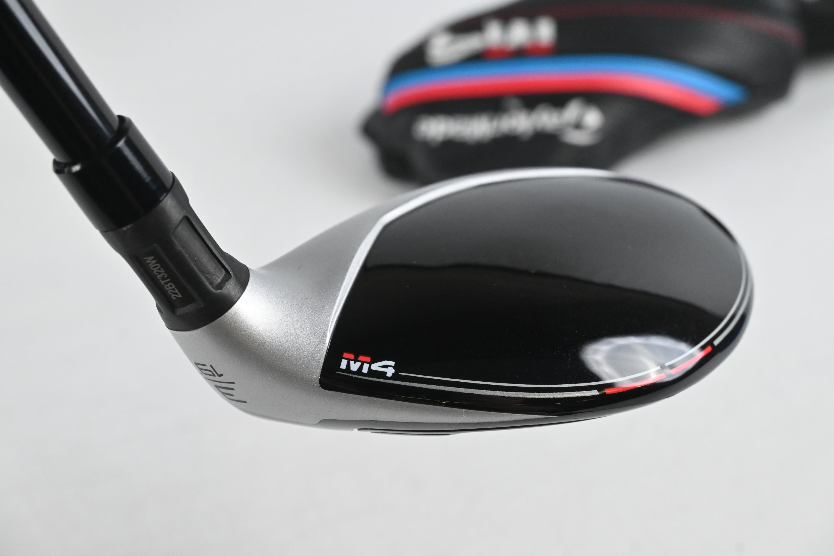 Taylormade M4 #3 Hybrid / 19 Degree / Regular Flex Fujikura Atmos Red 6 Shaft