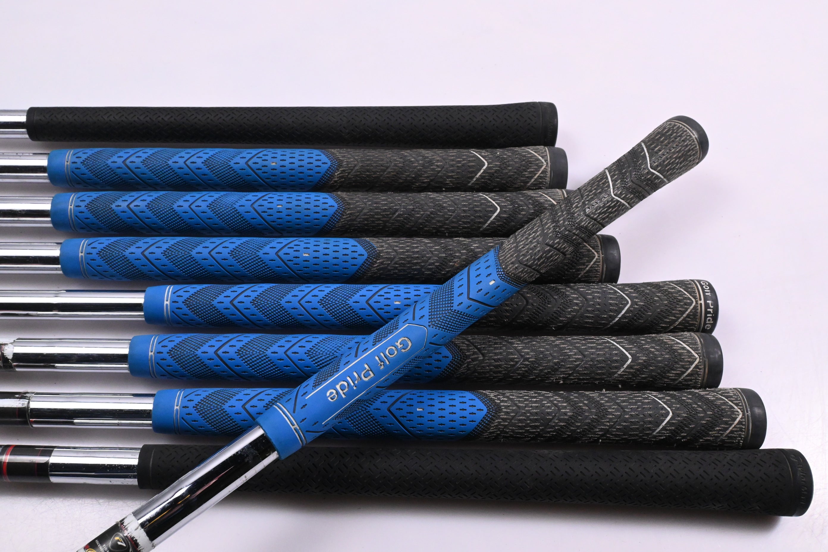 Taylormade R7 CGB Irons / 3-PW+SW / Stiff Flex Taylormade Shafts
