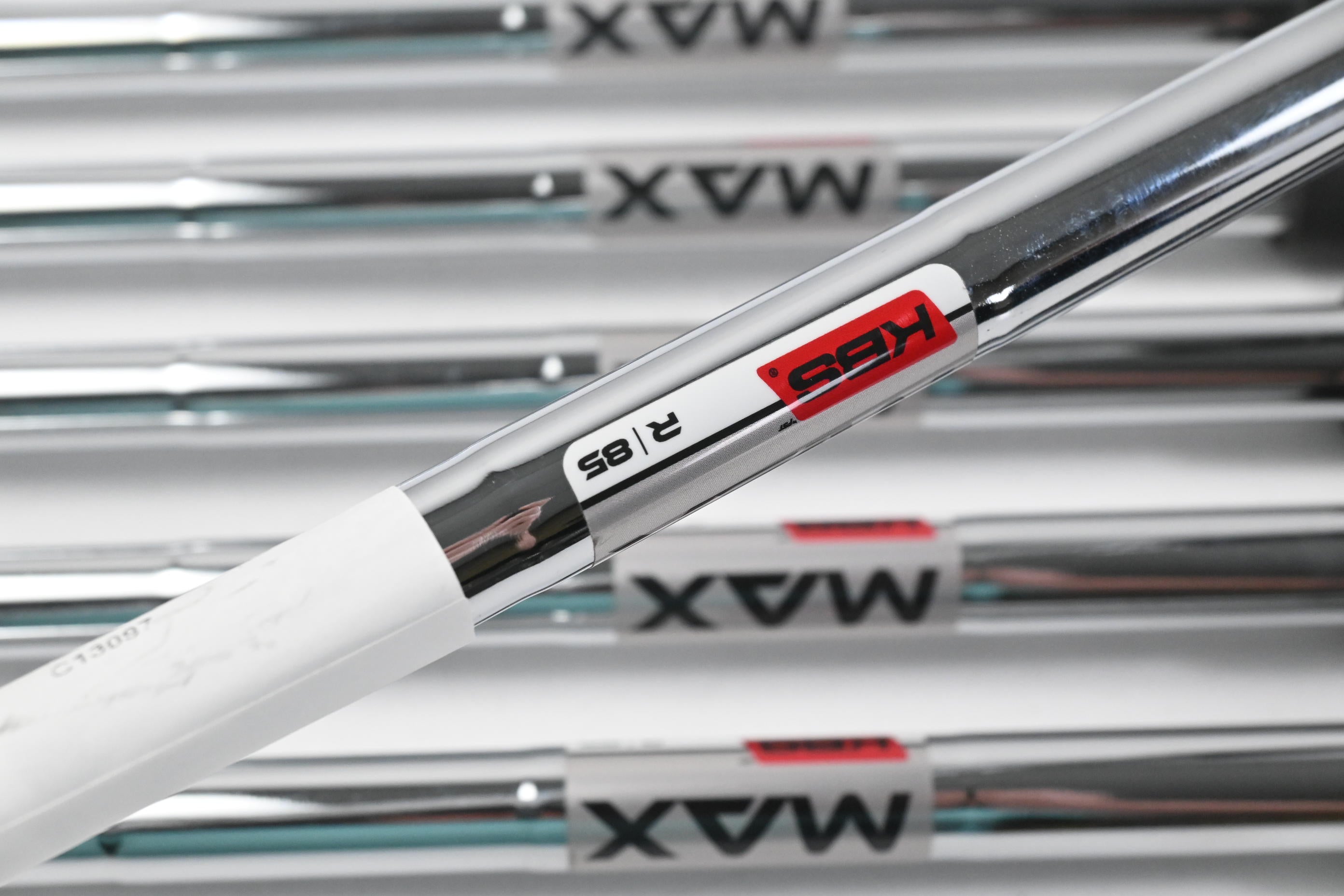 Taylormade M4 Irons / 5-PW / Regular KBS MAX 85 Shafts