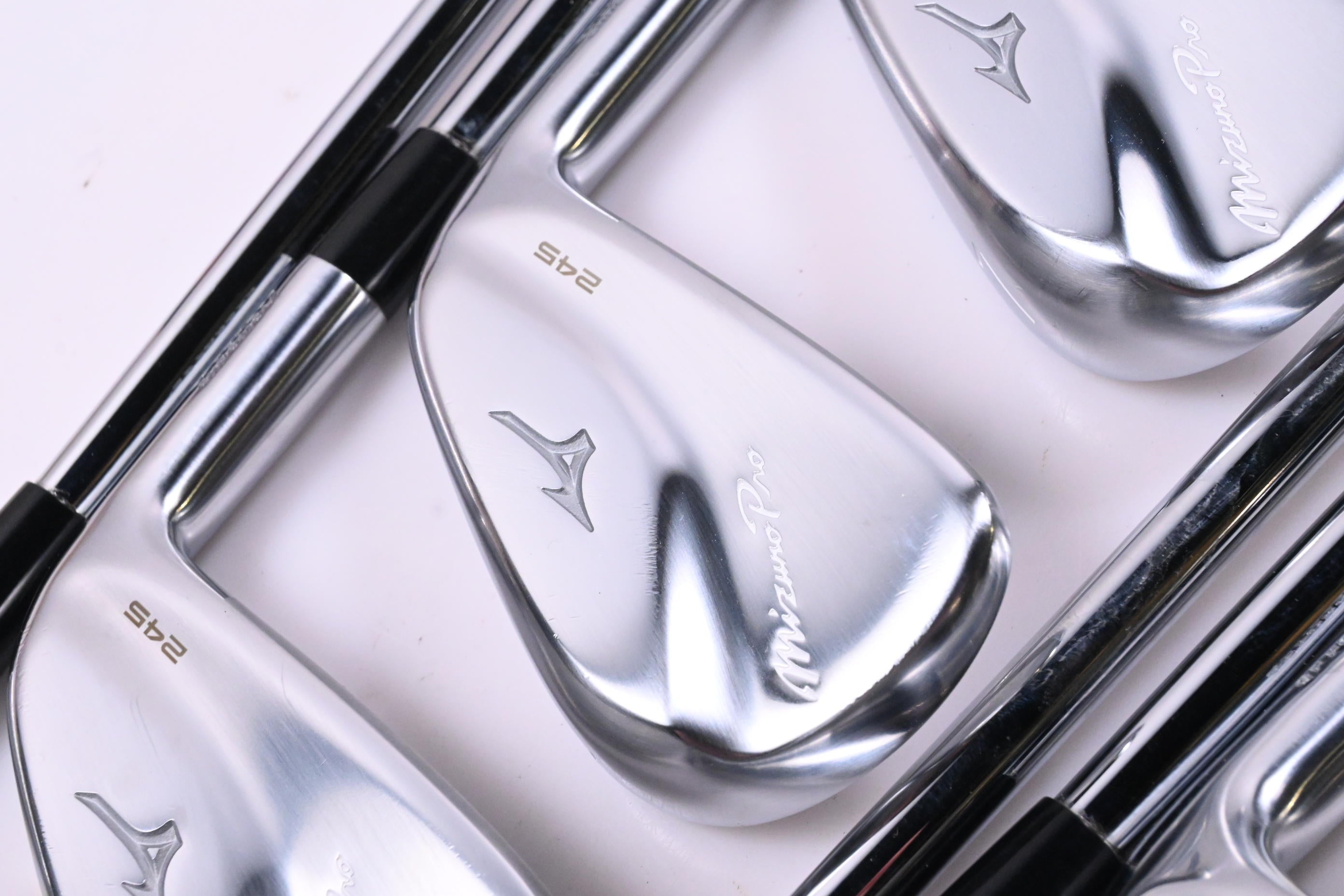 Mizuno Pro 245 Irons / 4-PW+GW / Regular Flex Project X LZ 115 Shafts