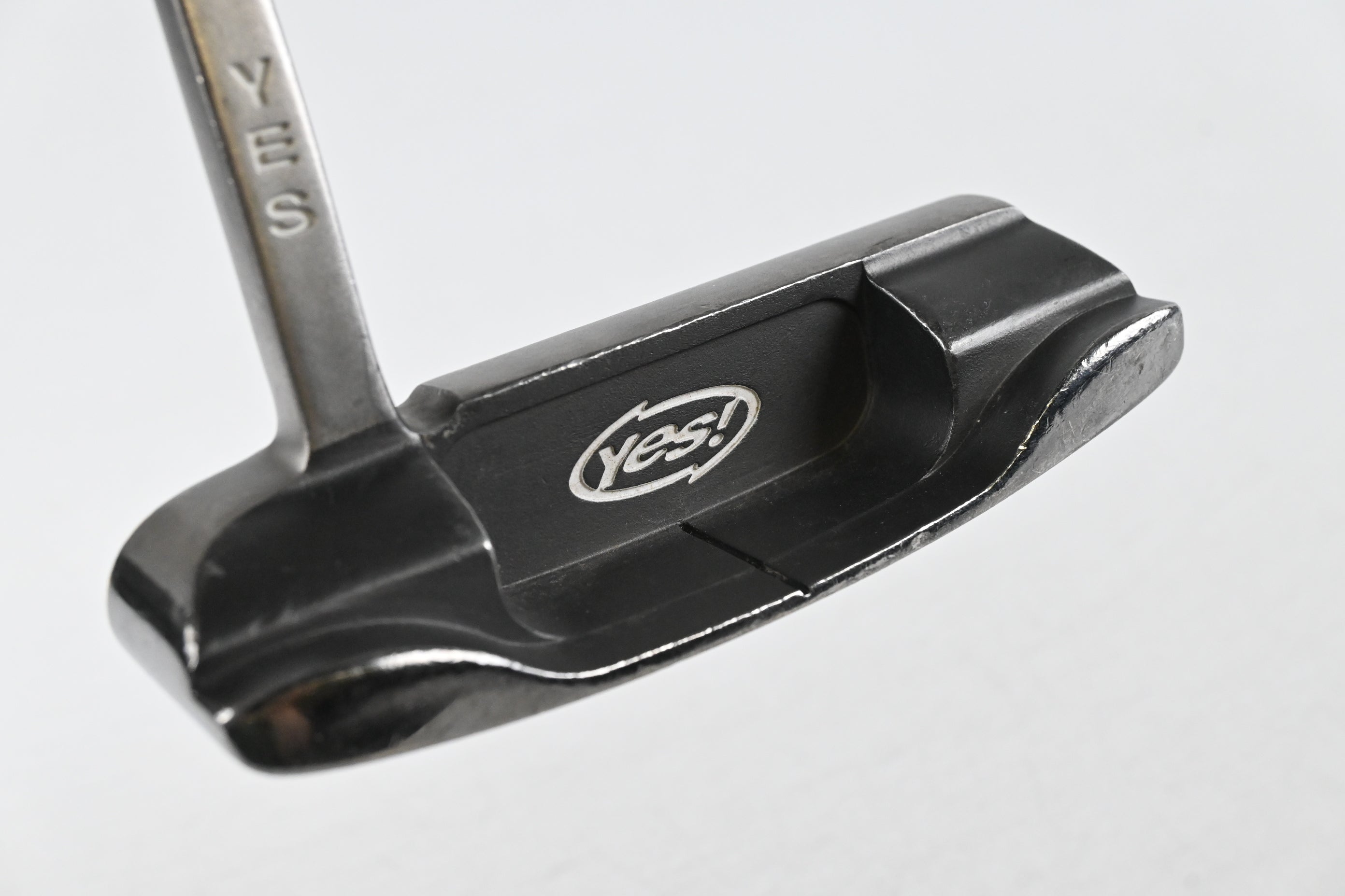 Yes! C-Groove Dianna Putter / 36 Inch