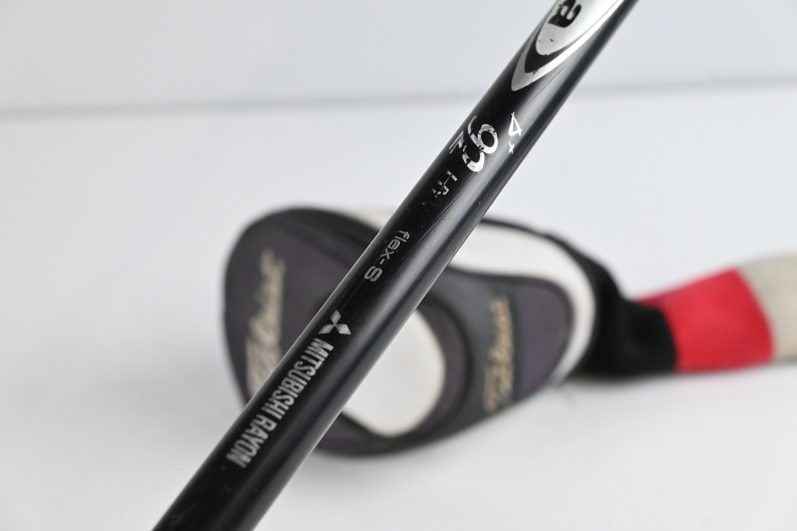 Titleist 913H.d #2 Hybrid / 18 Degree / Stiff Flex Diamana D+92 Shaft