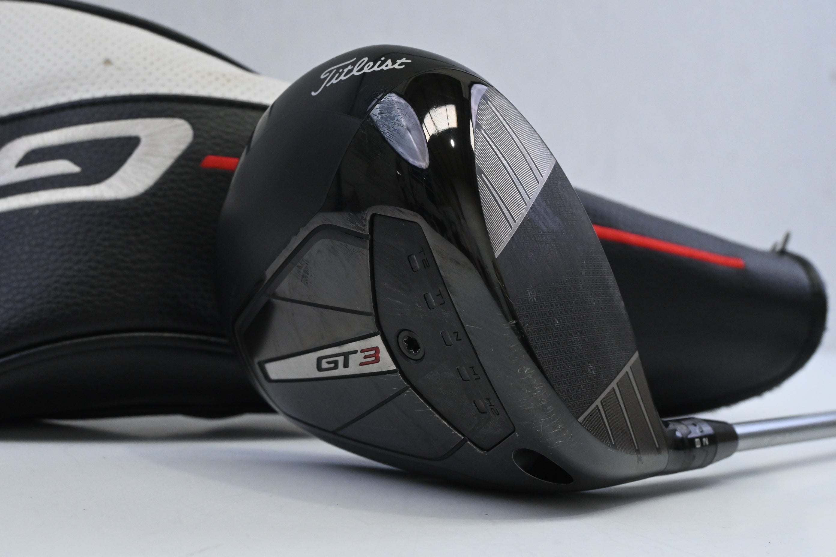 Titleist GT3 Driver / 8 Degree / Regular Flex Fujikura AirSpeeder 40 Shaft