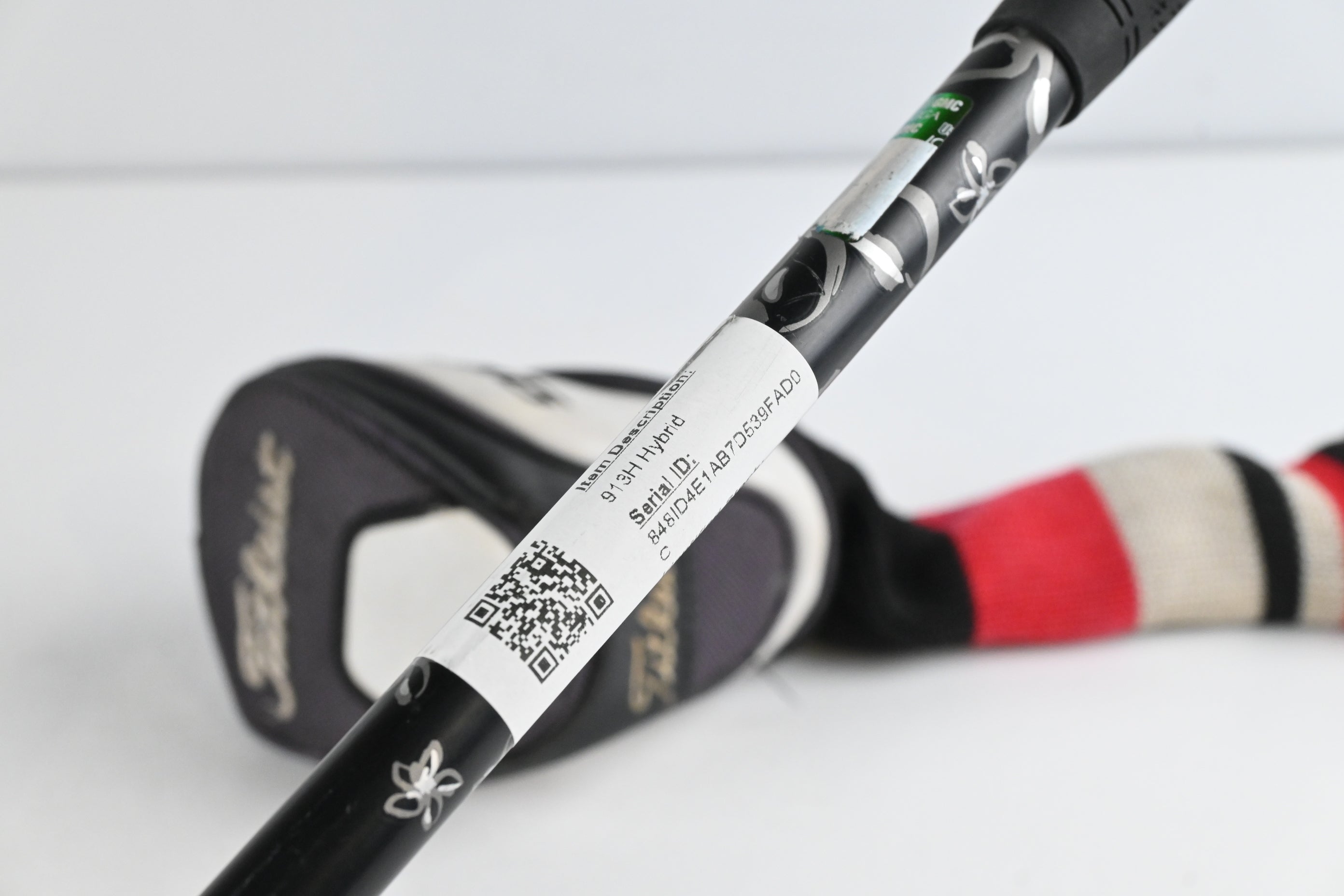 Titleist 913H.d #2 Hybrid / 18 Degree / Stiff Flex Diamana D+92 Shaft