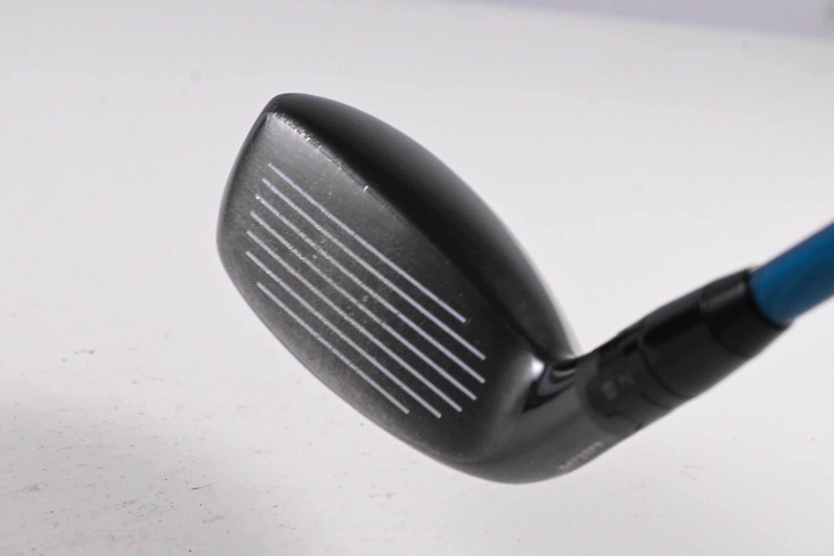 Titleist 818 H2 #3 Hybrid / 19 Degree / Stiff Flex Evenflow Blue 85 Shaft