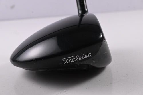 Titleist 915 D2 Driver / 10.5 Degree / Stiff Flex HZRDUS Black 60 Shaft
