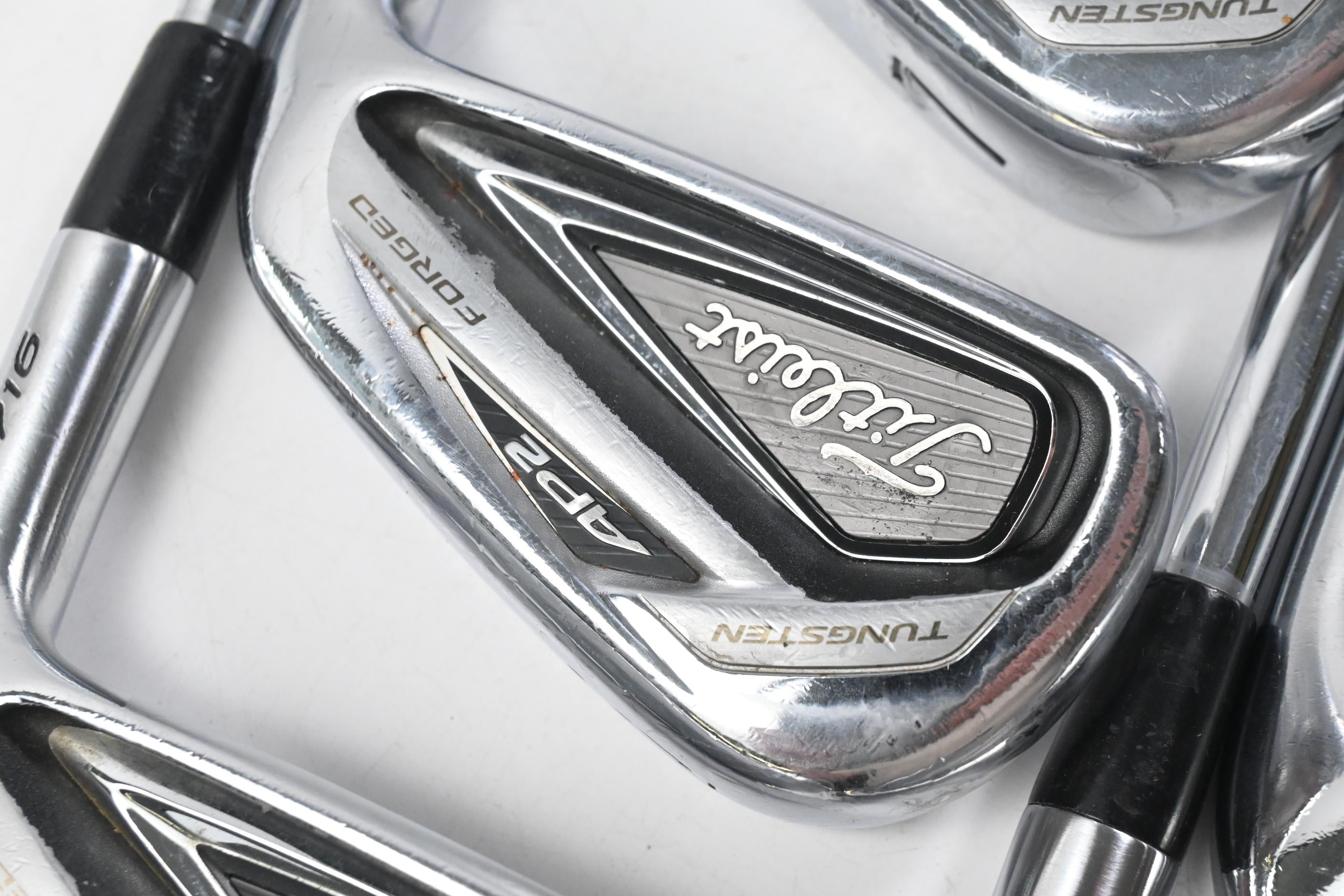 Titleist 716 AP2 Irons / 5-PW / Stiff Flex Dynamic Gold Shafts