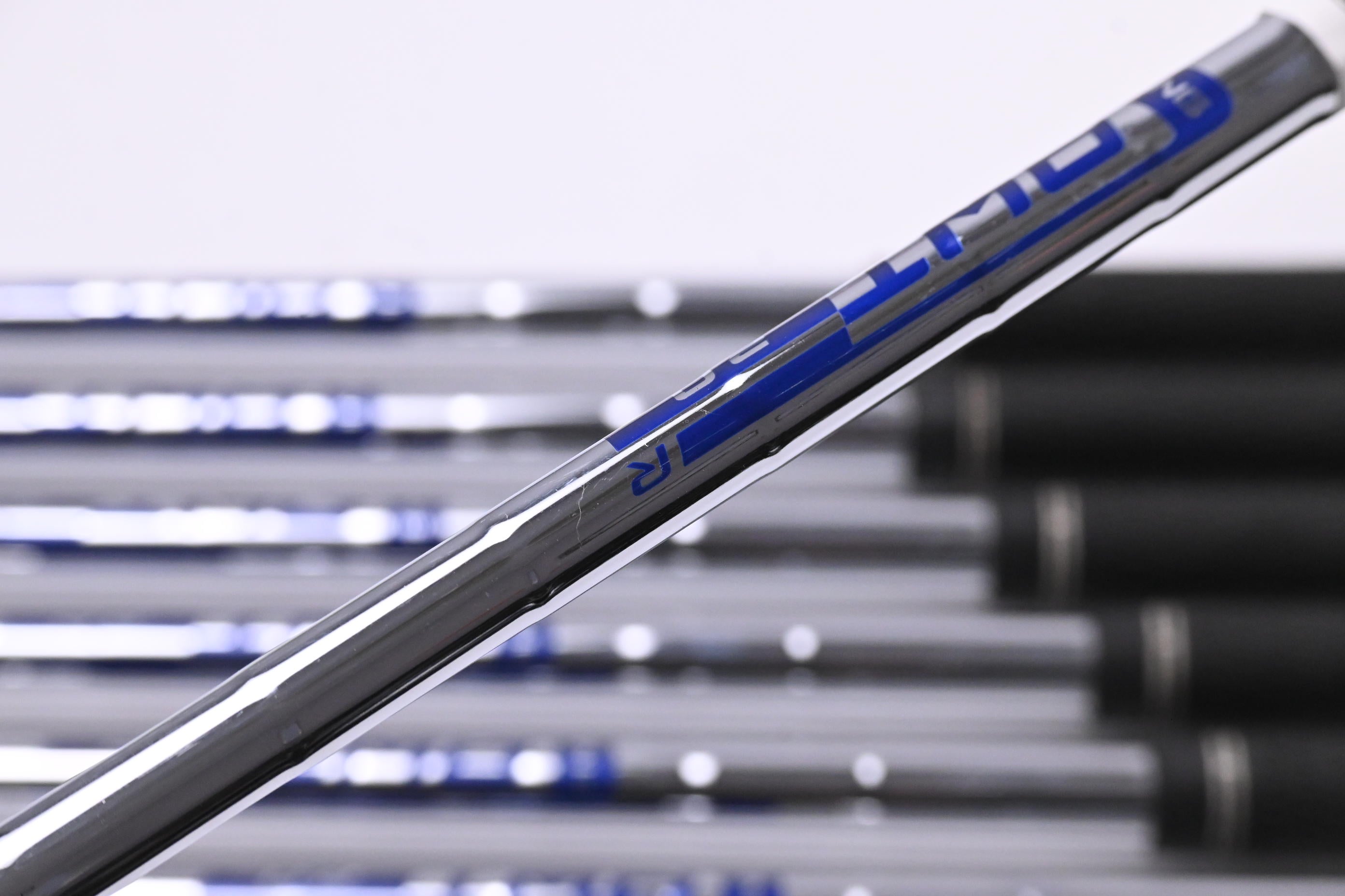 Ping G400 Irons / 5-PW+SW / Blue Dot / Regular Flex Ping AWT 2.0 Shafts
