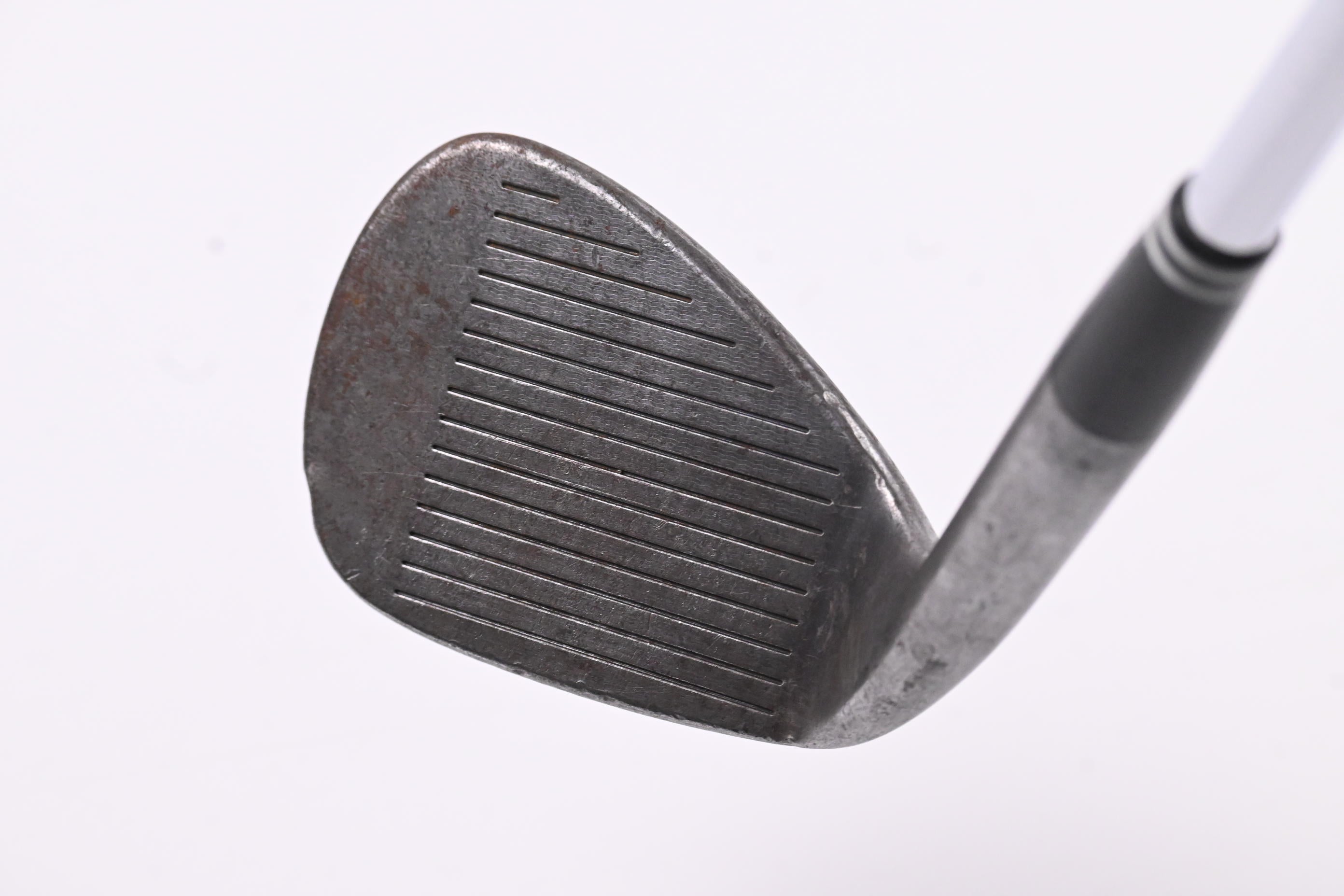 Cleveland CG17 Pitching Wedge / 48 Degree / Stiff Flex Dynamic Gold S200 Shaft