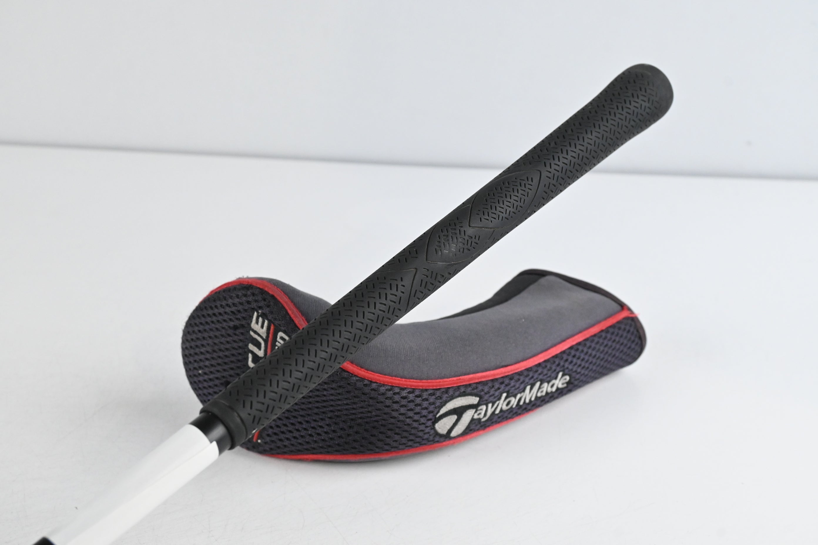 Taylormade Rescue Mid #3 Hybrid / 19 Degree / Stiff Flex Taylormade Shaft