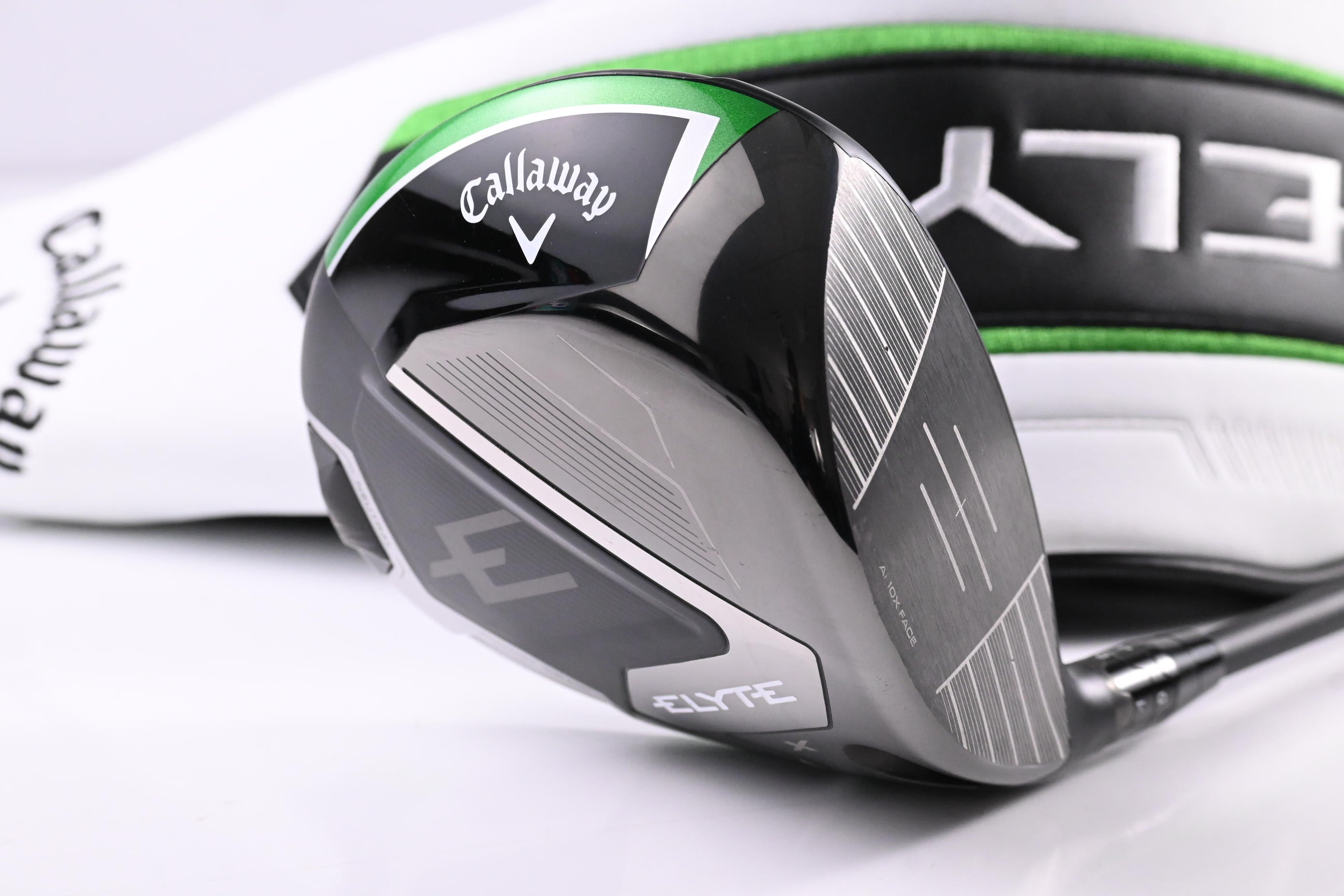 Callaway Elyte X Driver / 10.5 Degree / Regular Flex Vanquish 4 Shaft