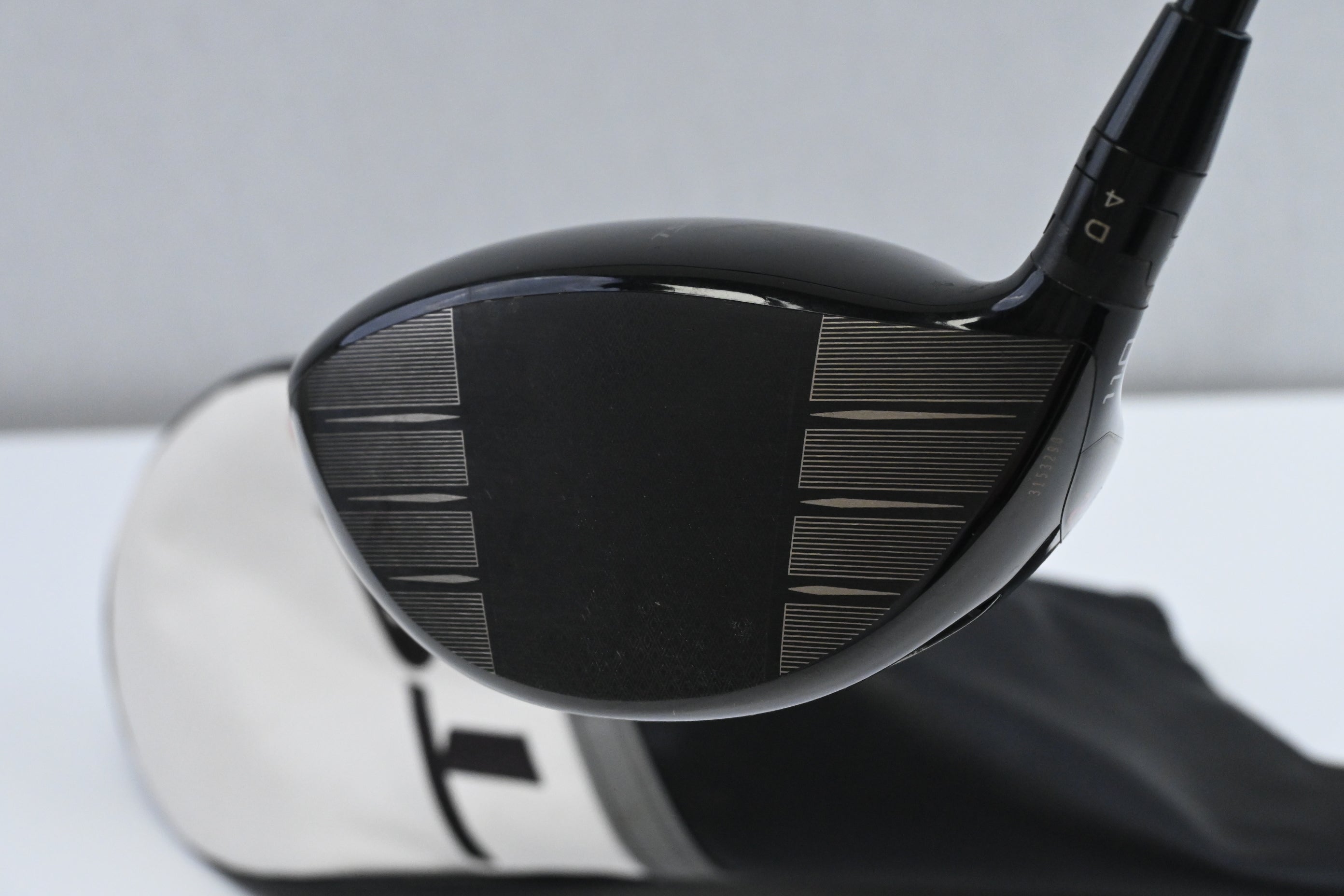 Titleist TSR2 Driver / 11 Degree / Regular Flex Tensei AV Blue 55 Shaft