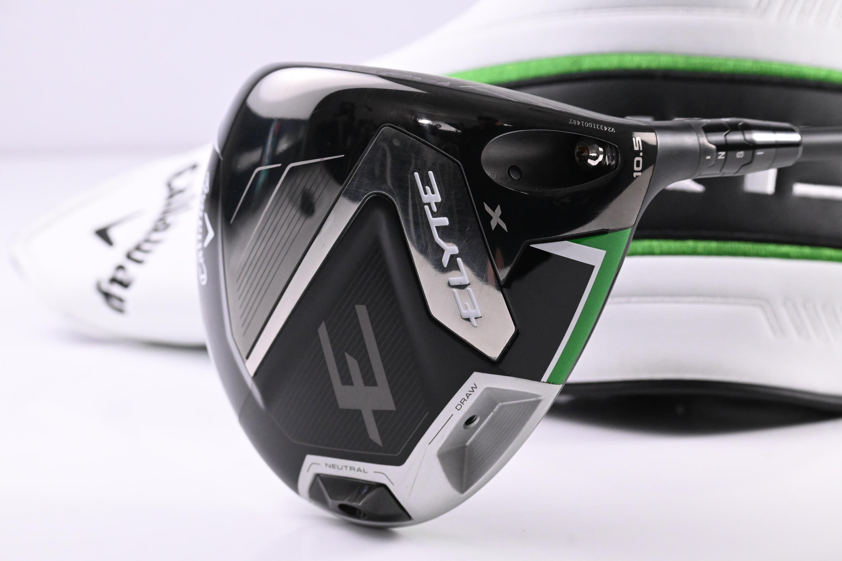 Callaway Elyte X Driver / 10.5 Degree / Regular Flex Vanquish 4 Shaft