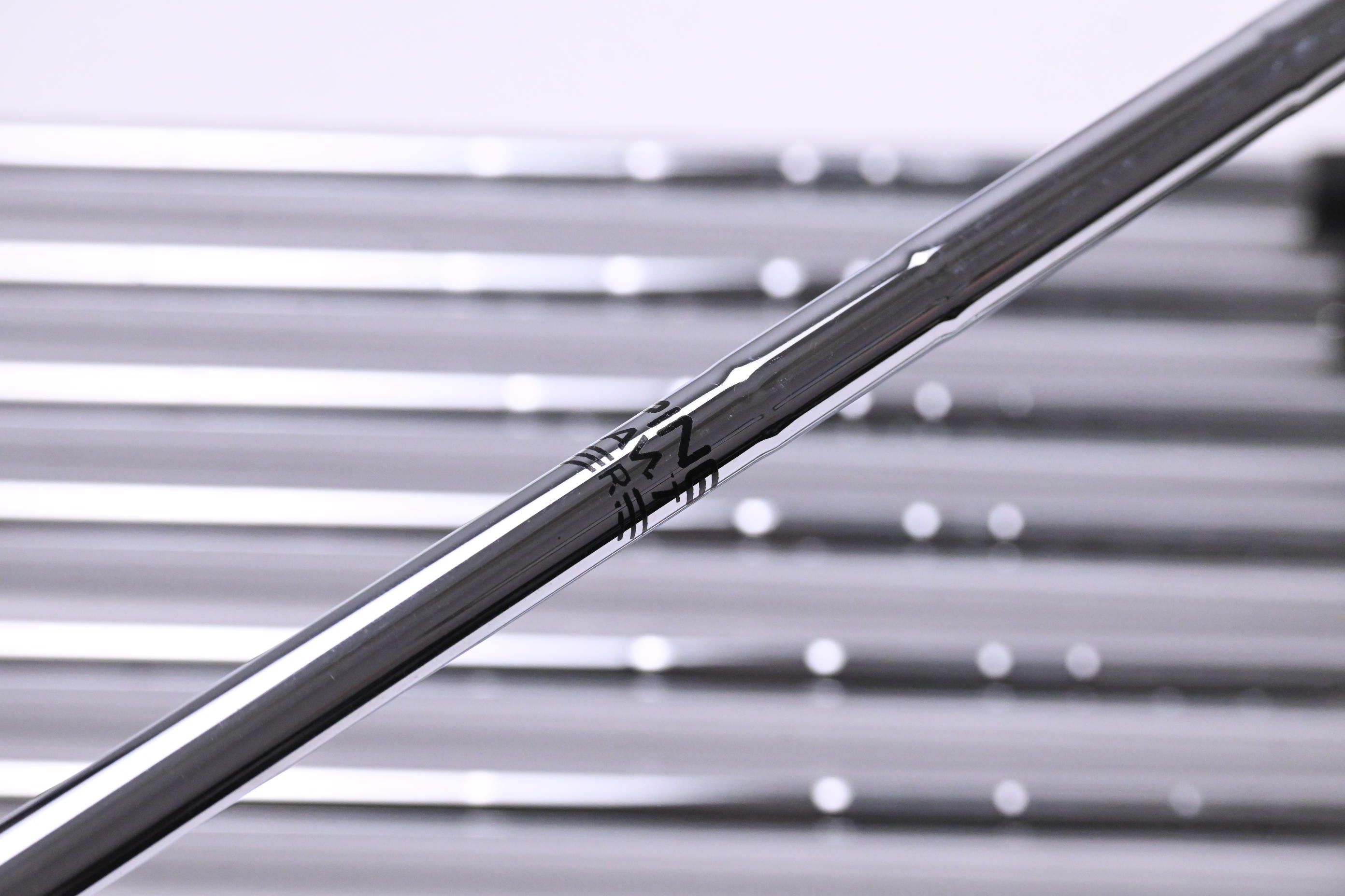 Ping G15 Irons / 3-PW+SW / Black Dot / Regular Flex Ping AWT Shafts