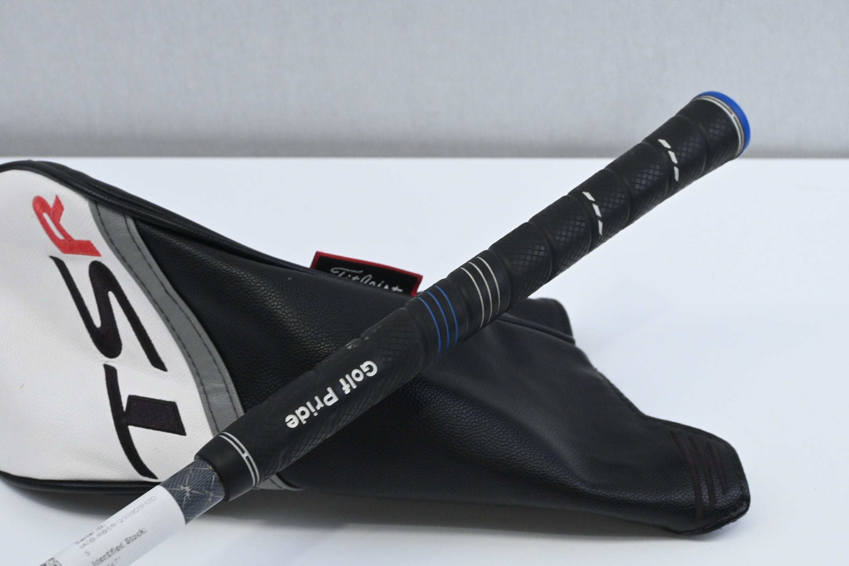 Titleist TSR2 Driver / 11 Degree / Regular Flex Tensei AV Blue 55 Shaft