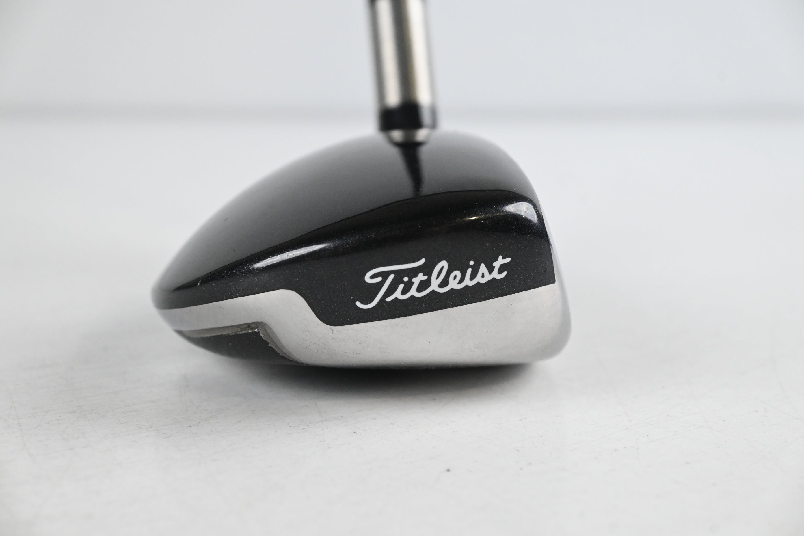 Titleist 909H #2 Hybrid / 17 Degree / Regular Flex Project X Precision Flighted