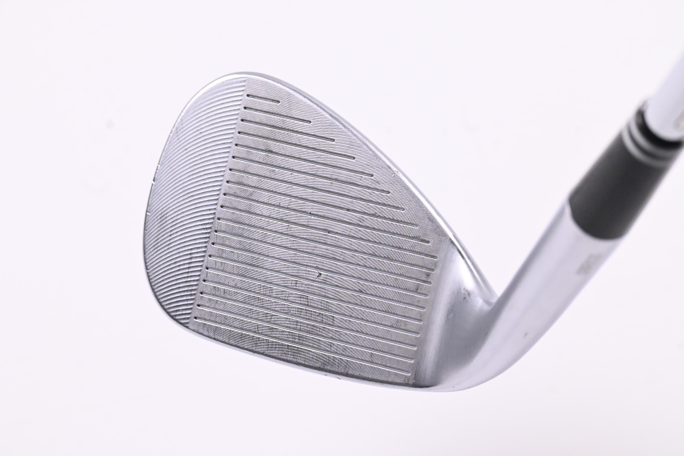 Cleveland CBX Zipcore Gap Wedge / 52 Degree / Wedge Flex Dynamic Gold Spinner