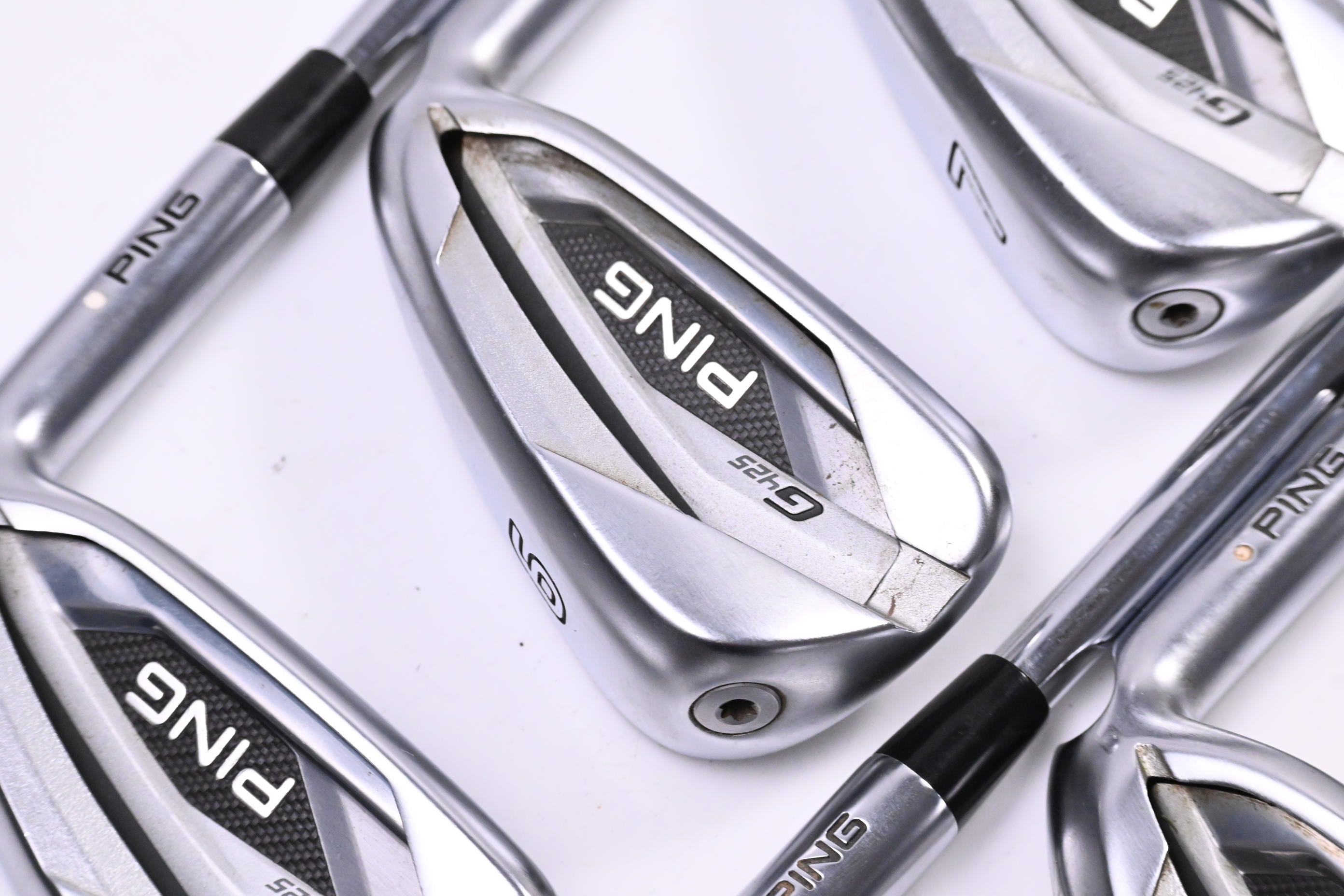 Ping G425 Irons / 5-PW / White Dot / Regular Flex Ping AWT 2.0 Shafts