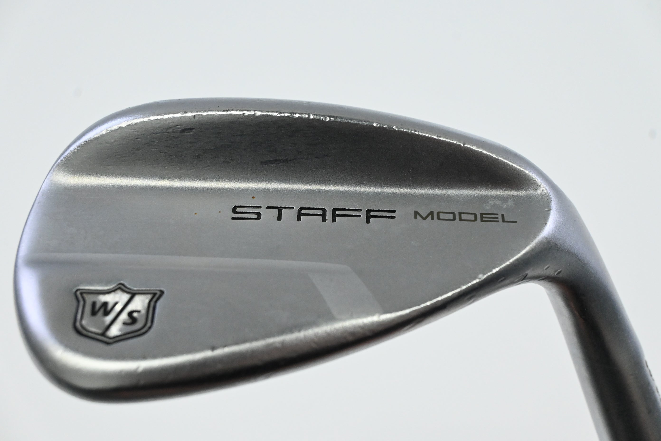 Wilson Staff Model Sand Wedge / 56 Degree / Stiff Flex Dynamic Gold 120 S300