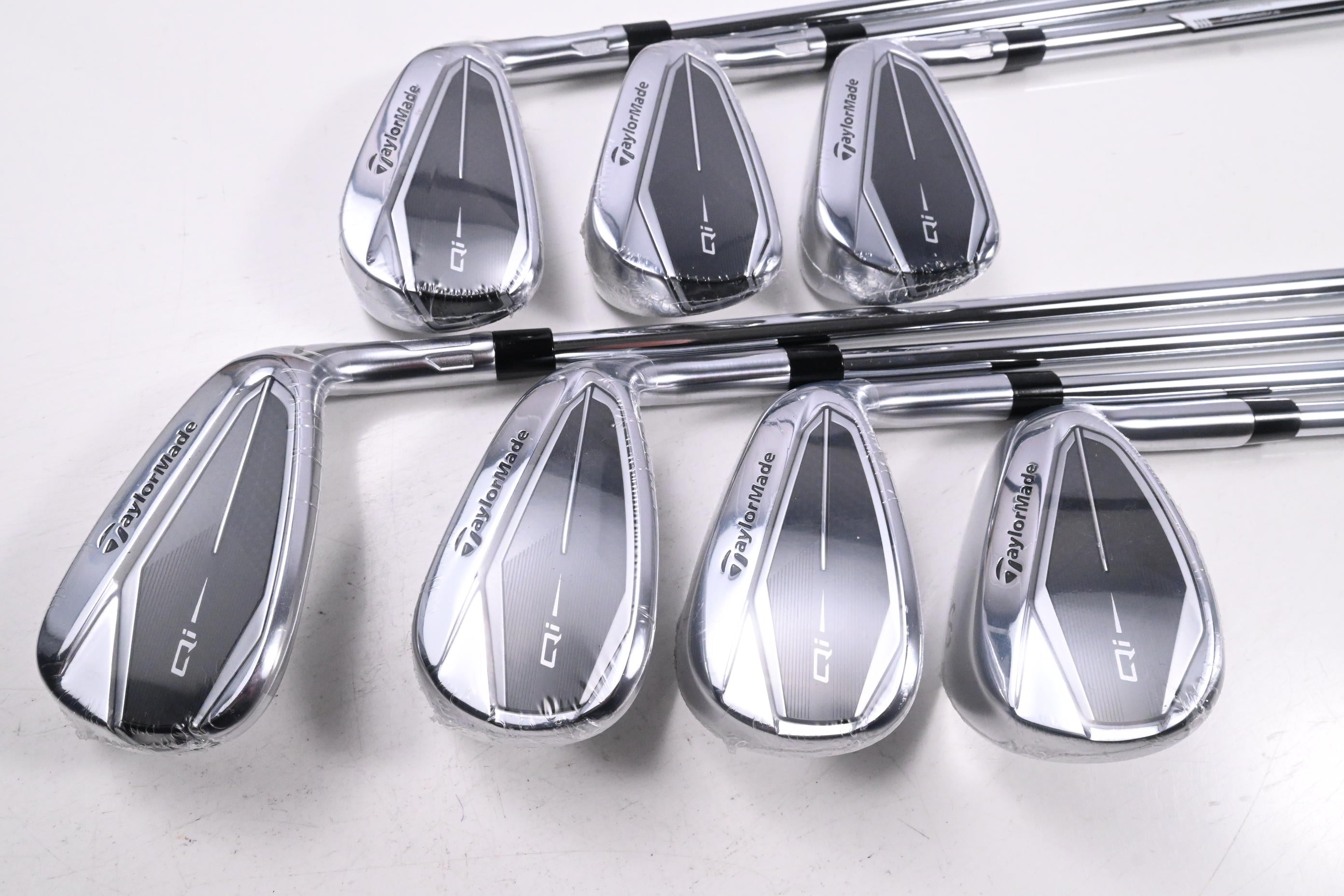 Taylormade Qi Irons / 5-PW+SW / Regular Flex KBS Max MT 85 Shafts