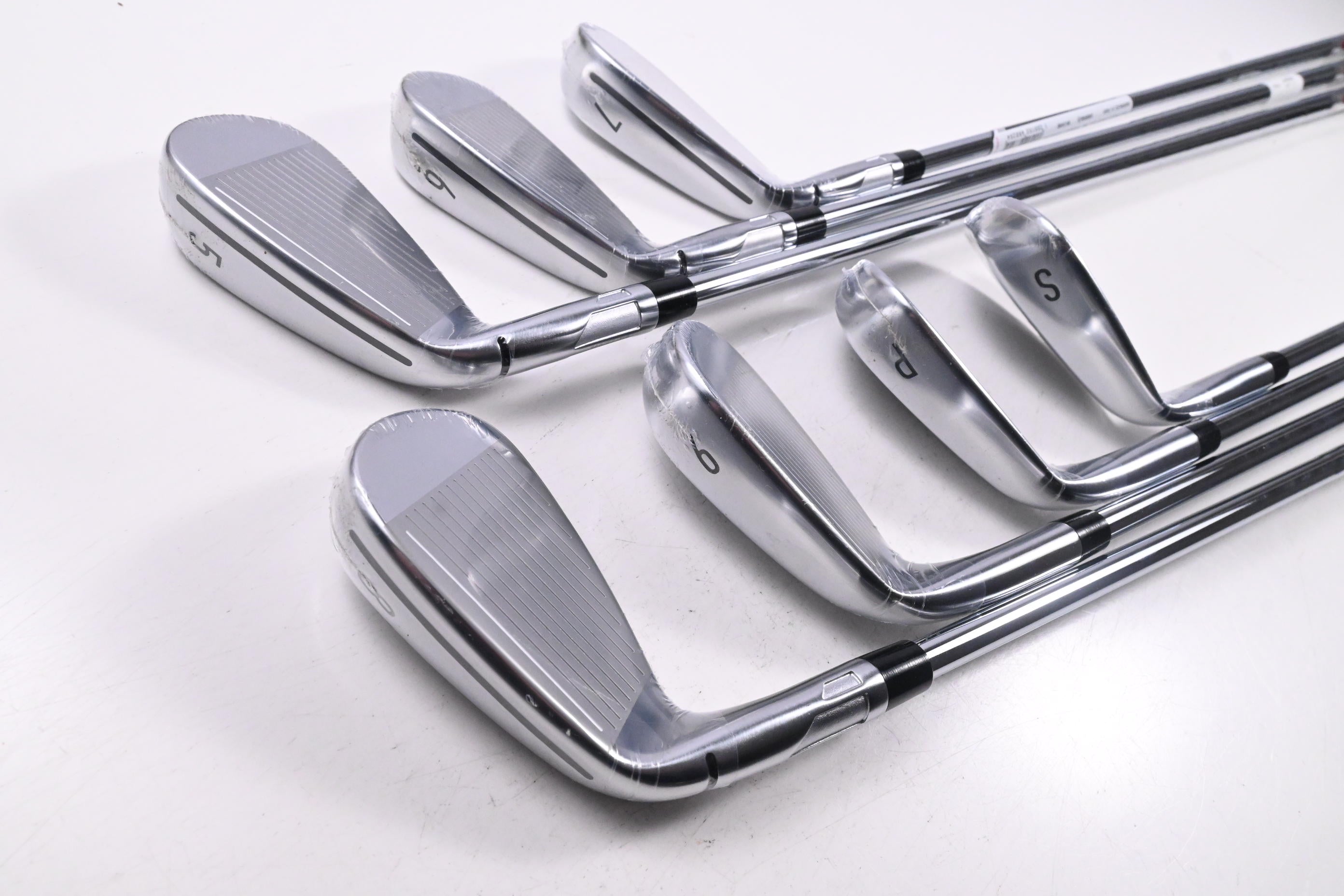 Taylormade Qi Irons / 5-PW+SW / Regular Flex KBS Max MT 85 Shafts