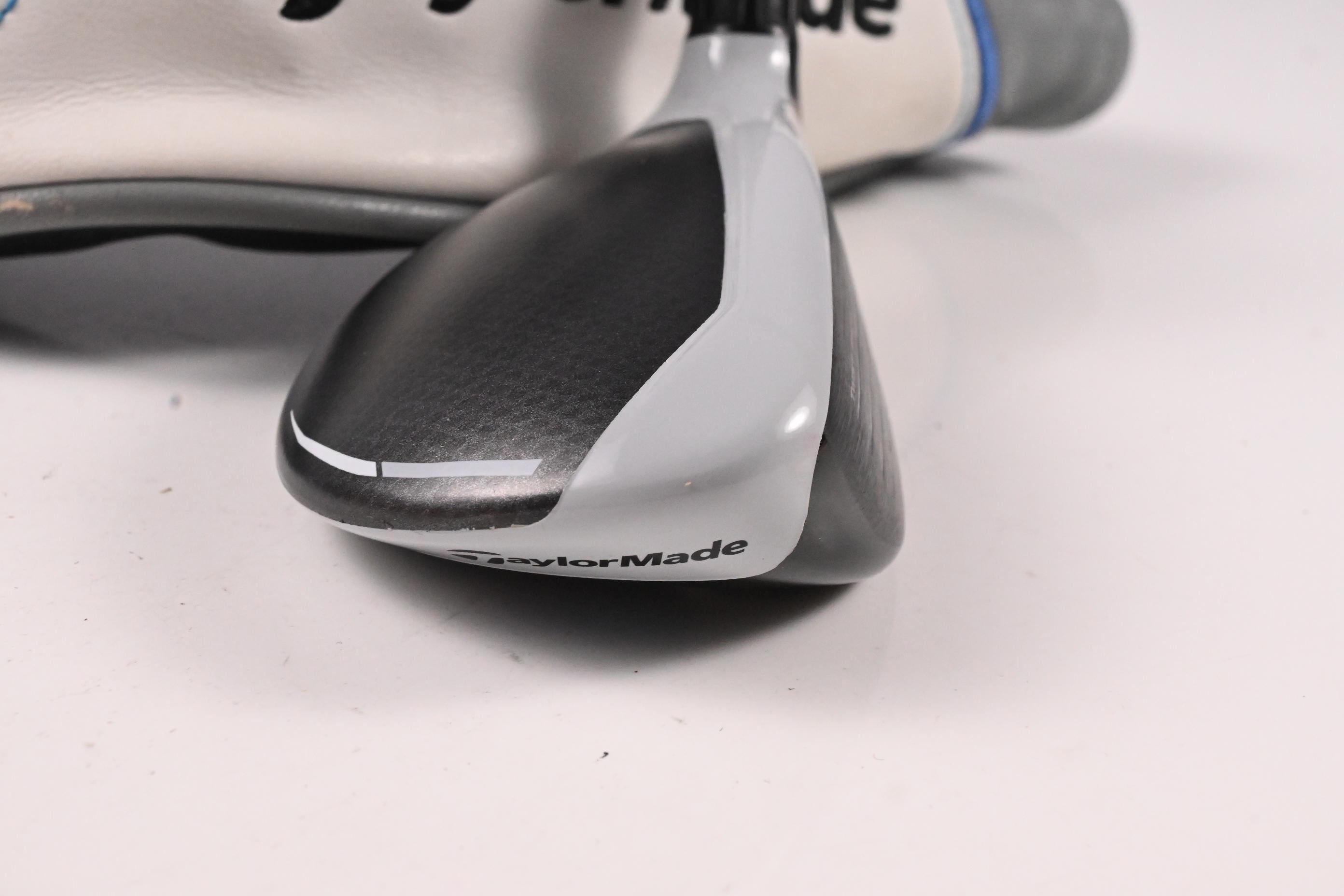 Taylormade SIM Max #3 Hybrid / 19 Degree / Stiff Flex Ventus Blue 7 Shaft