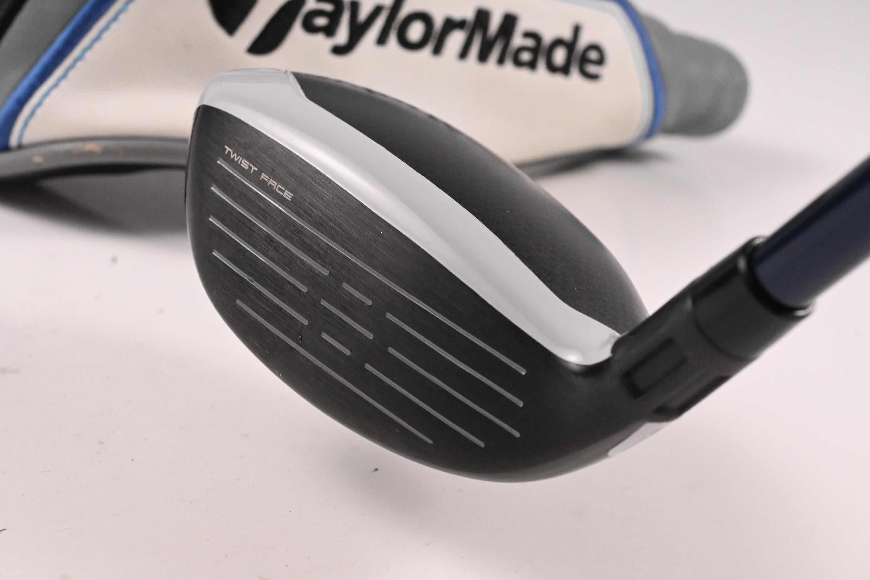 Taylormade SIM Max #3 Hybrid / 19 Degree / Stiff Flex Ventus Blue 7 Shaft