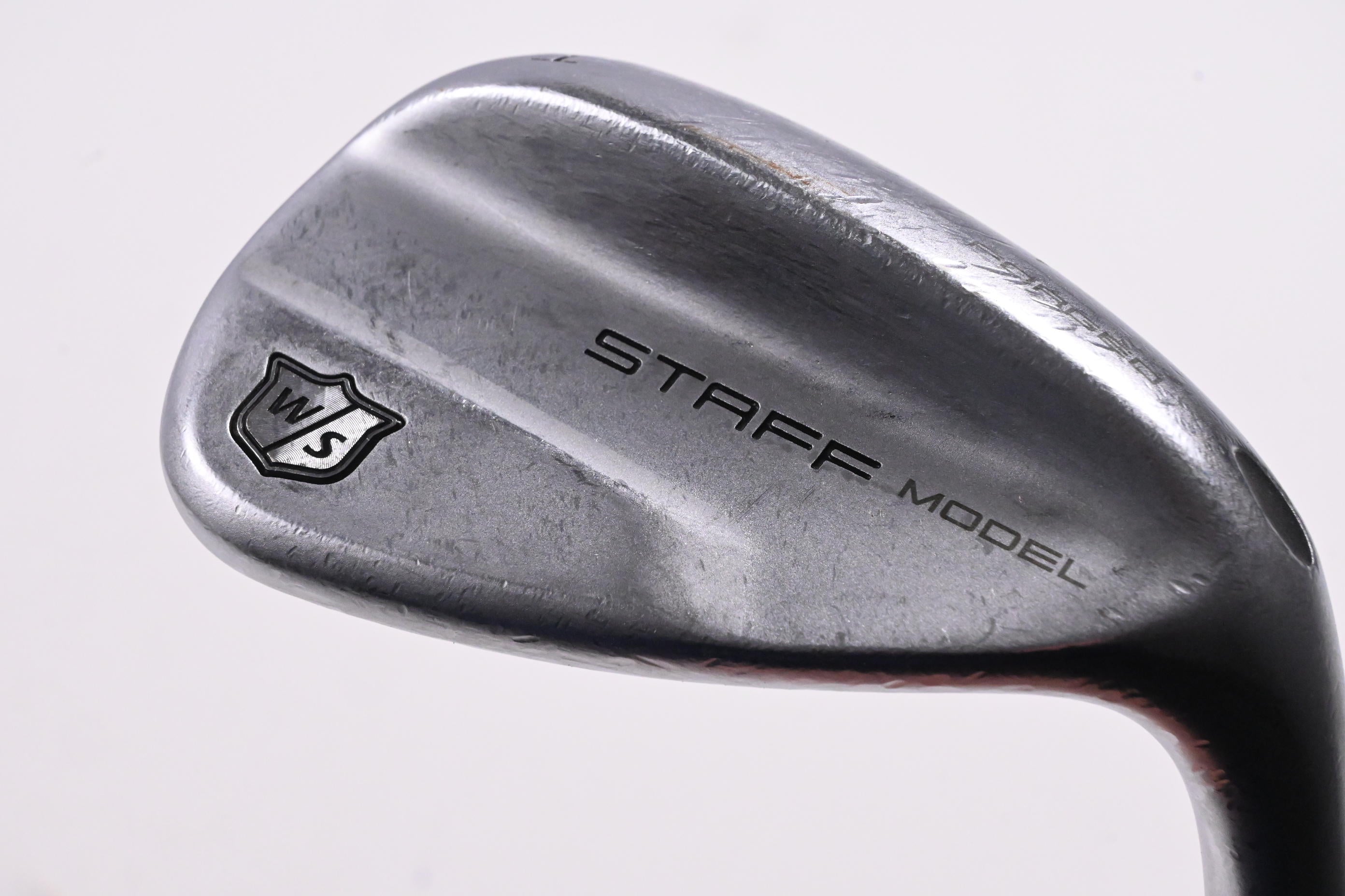 Wilson Staff Model Sand Wedge / 54 Degree / Stiff Flex Dynamic Gold S300 Shaft