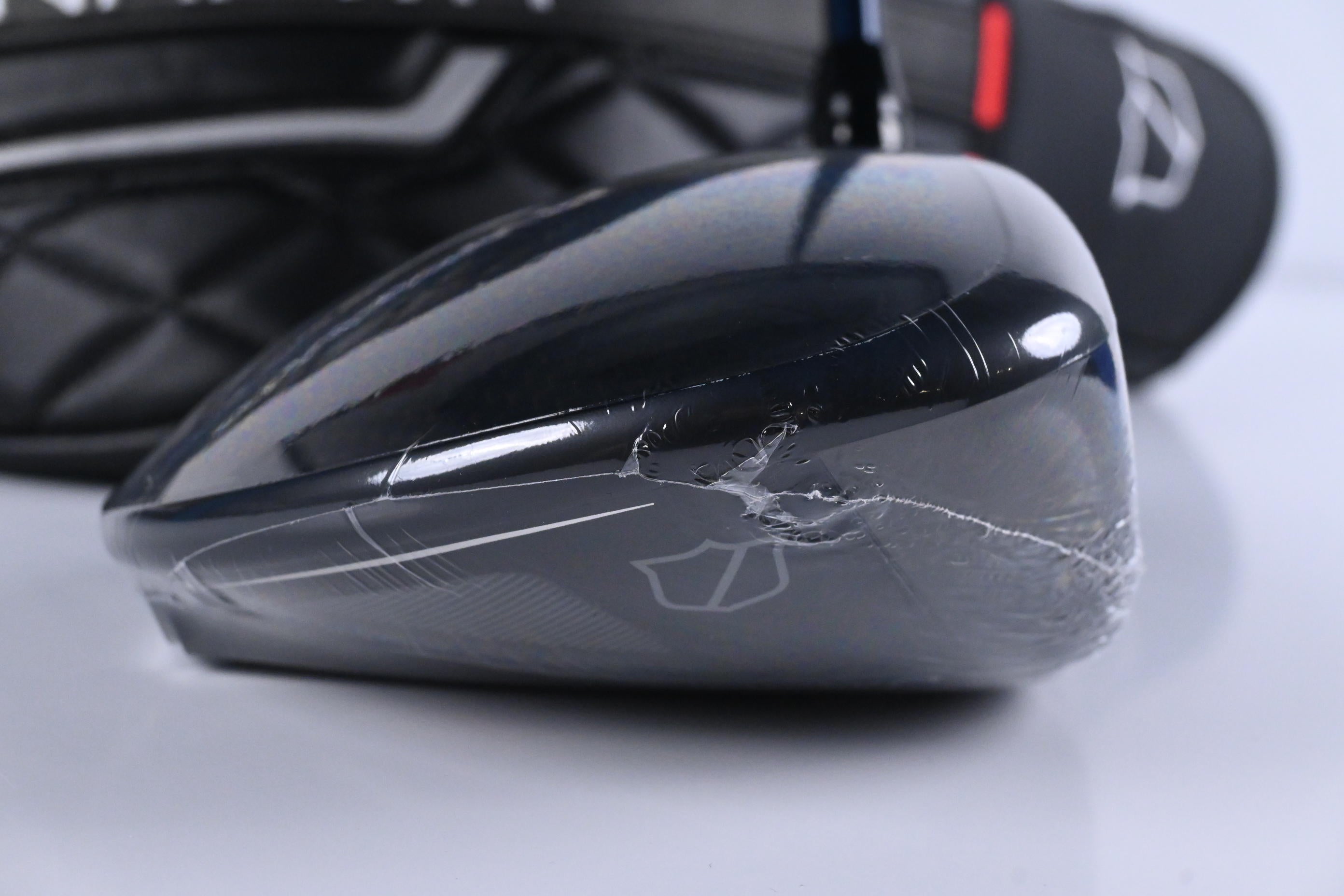 Wilson DYNAPWR 2025 Carbon Driver / 10.5 Degree / Stiff Flex Fujikura Ventus TR