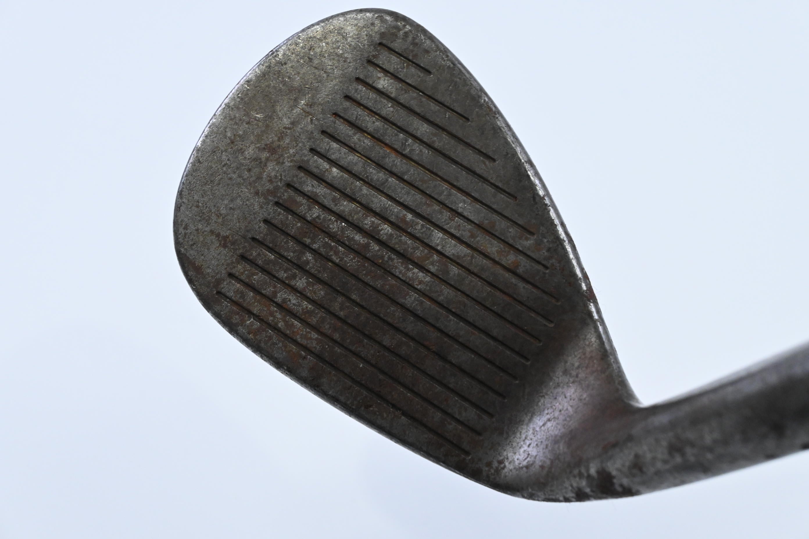 Mizuno MP T Series Gap Wedge / 51 Degree / Regular Flex Dynamic Gold R300 Shaft