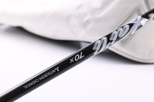 Taylormade Qi10 LS Driver / 10.5 Degree / X-Flex Kai'li White 70 Shaft