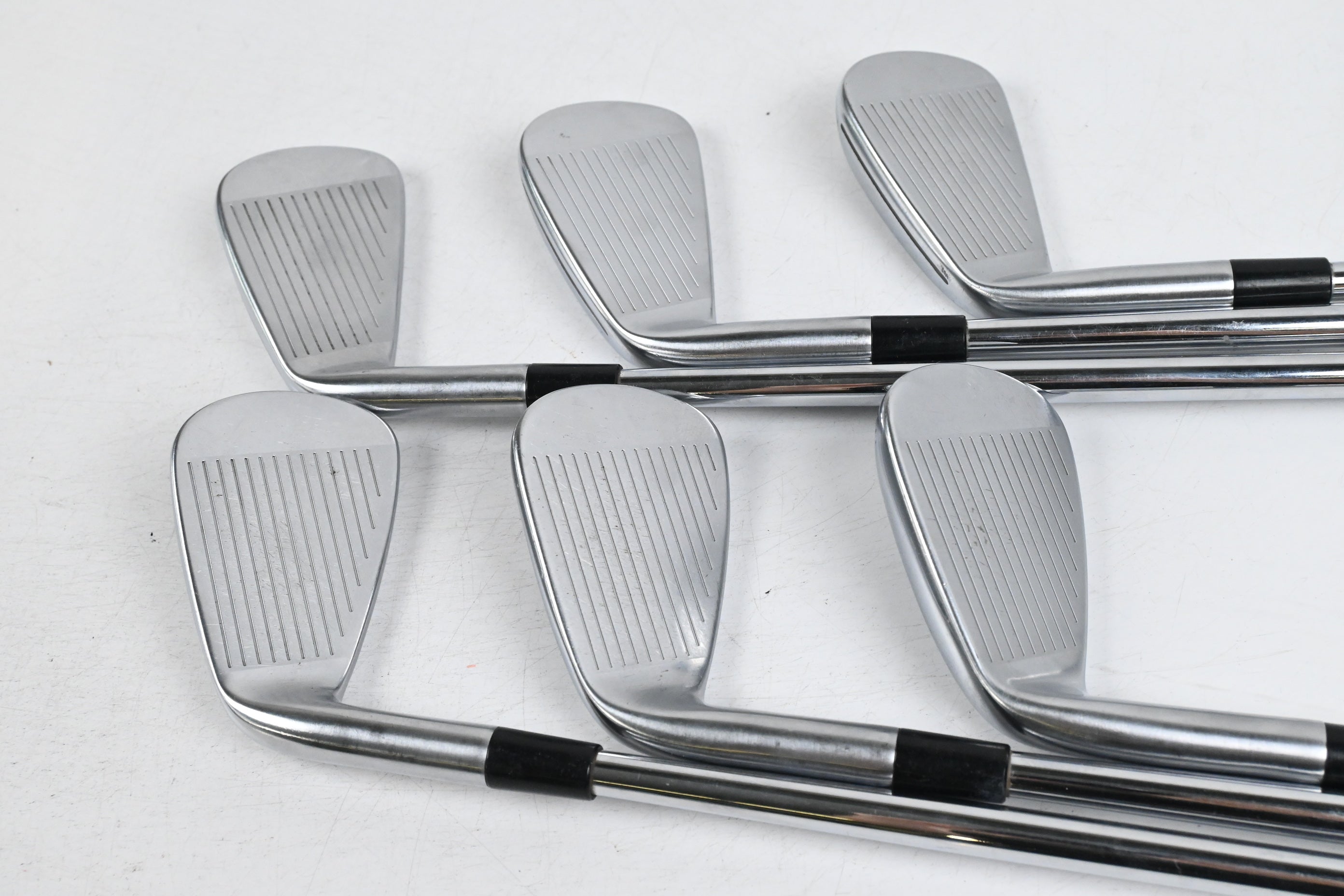 Taylormade P790 2019 Irons / 5-PW / Stiff Flex Dynamic Gold Gold 105 Shafts