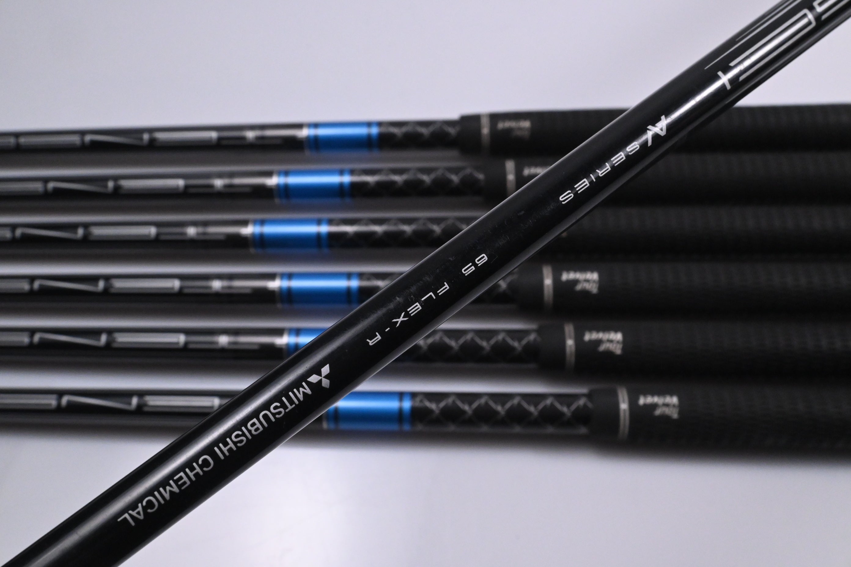 Callaway Rogue ST Max Irons / 6-PW+AW+SW / Regular Flex Tensei AV Blue 65 Shafts