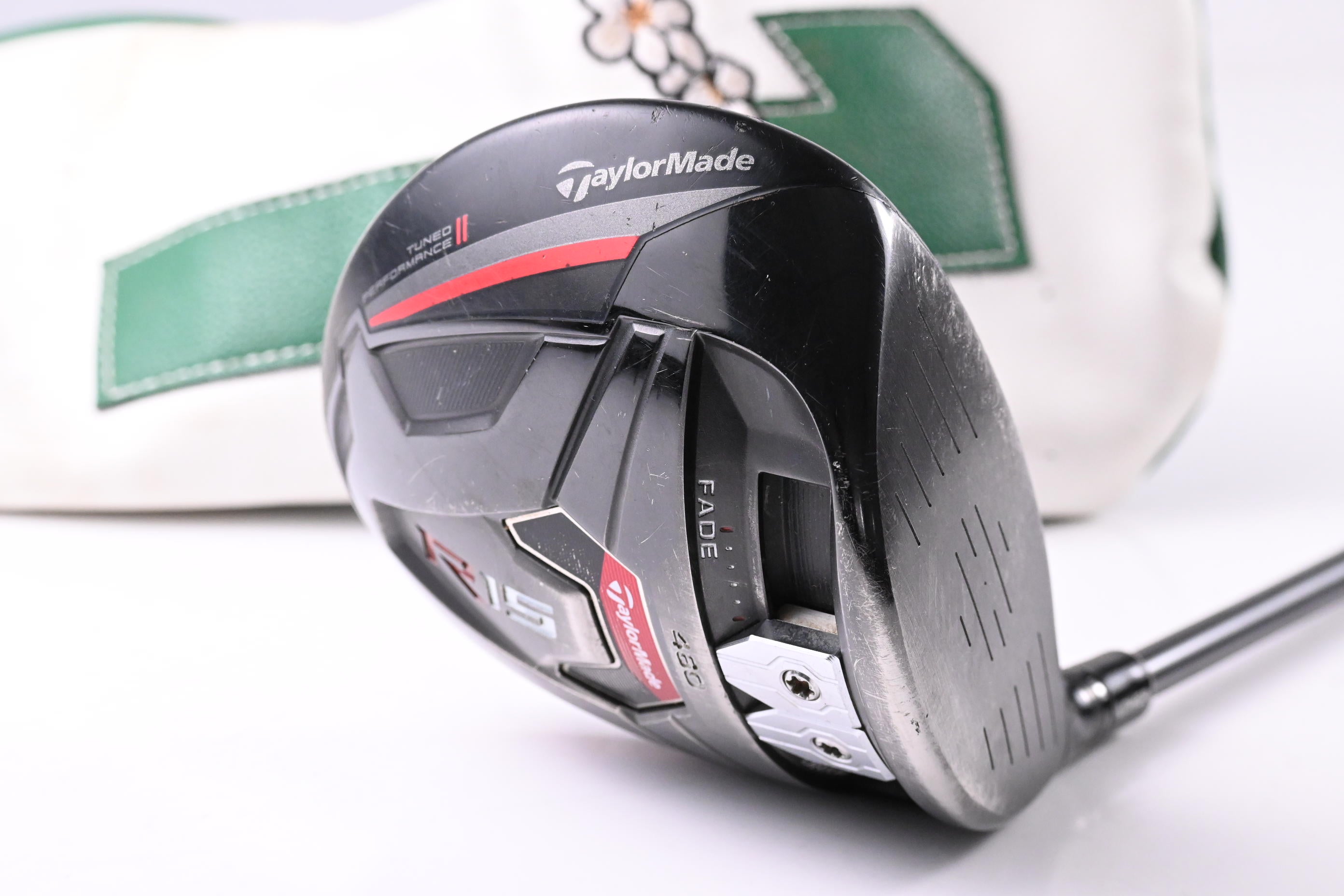 Taylormade R15 Black Driver / 9.5 Degree / Regular Flex Speeder 57 Evolution