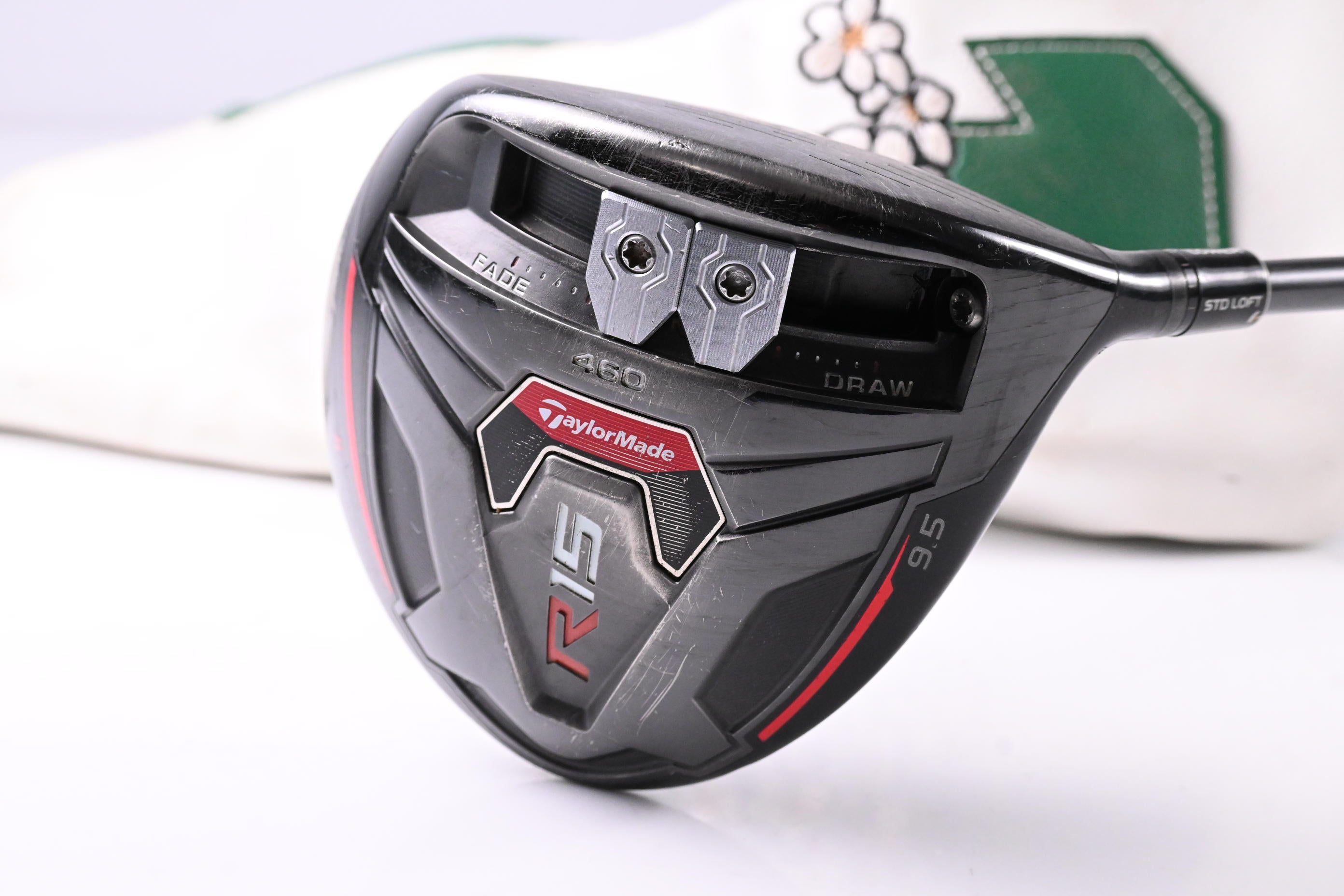 Taylormade R15 Black Driver / 9.5 Degree / Regular Flex Speeder 57 Evolution