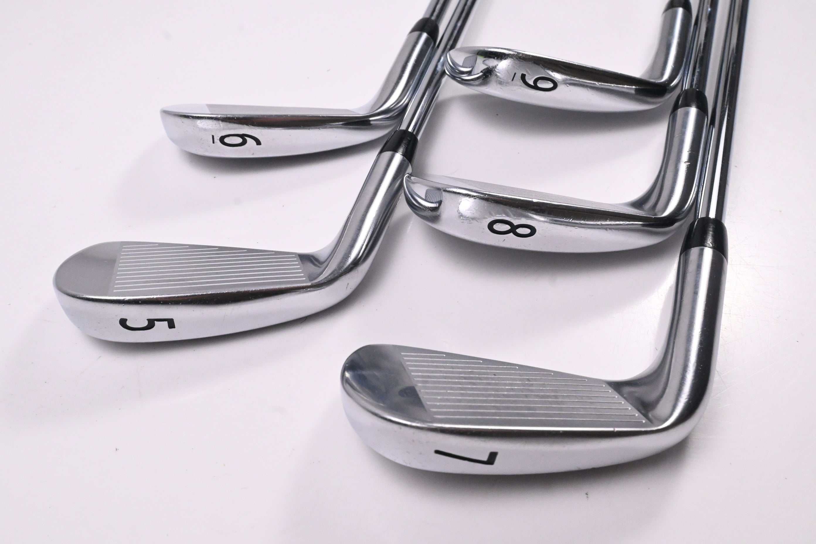 Titleist 718 CB Irons / 5-9i / Regular Flex AMT Red R300 Shafts