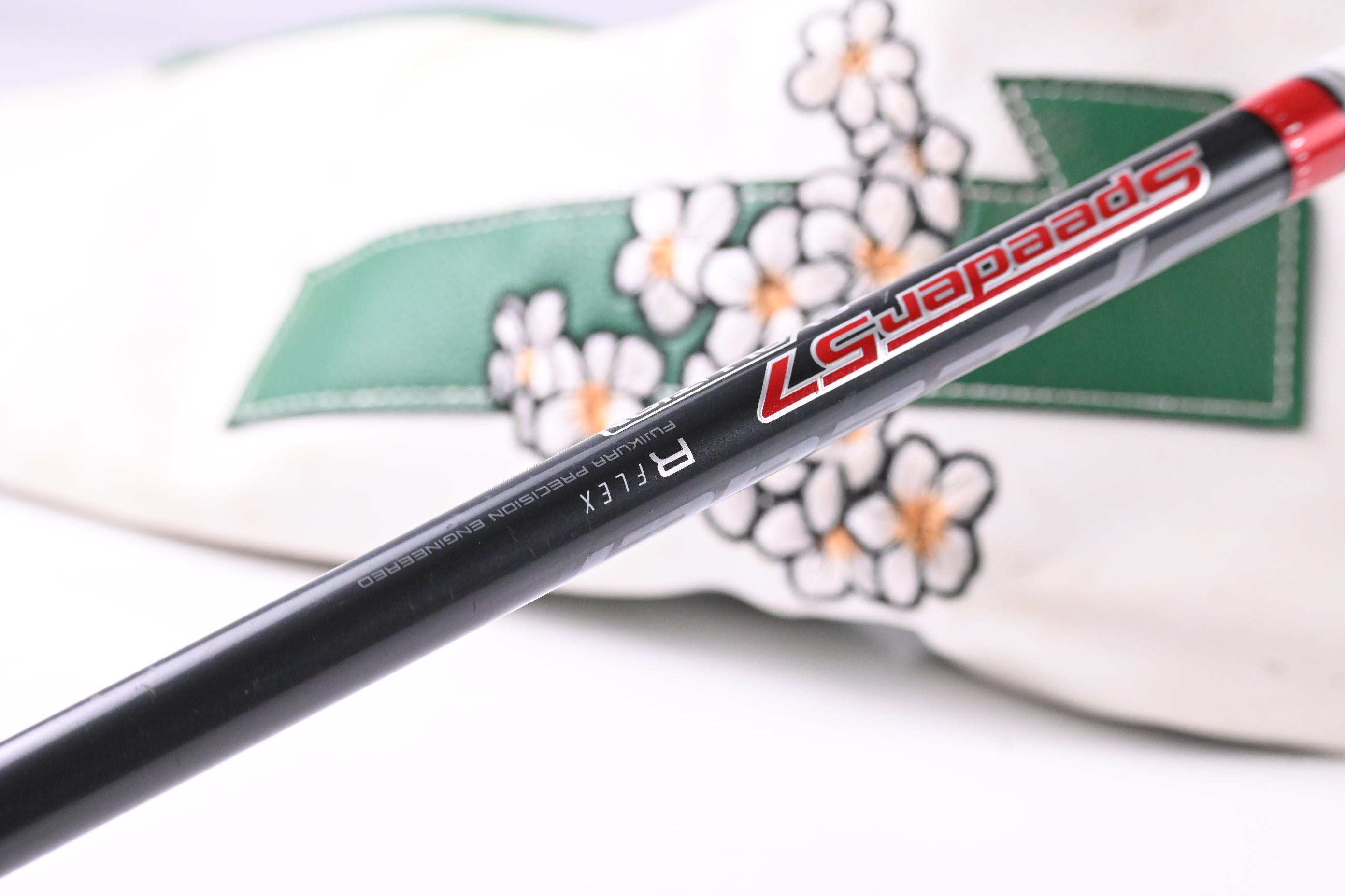 Taylormade R15 Black Driver / 9.5 Degree / Regular Flex Speeder 57 Evolution